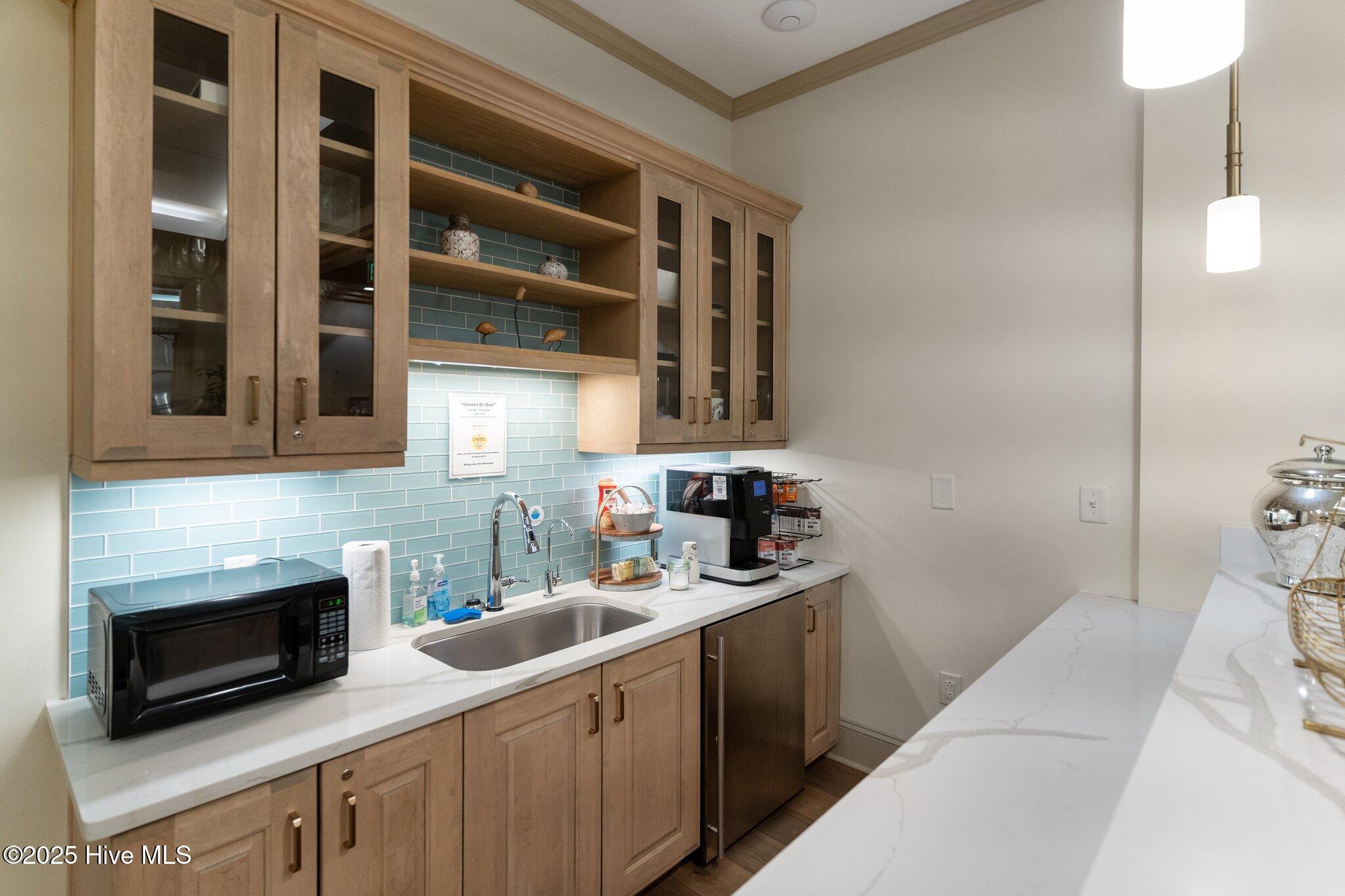 100529175 | Photo 41