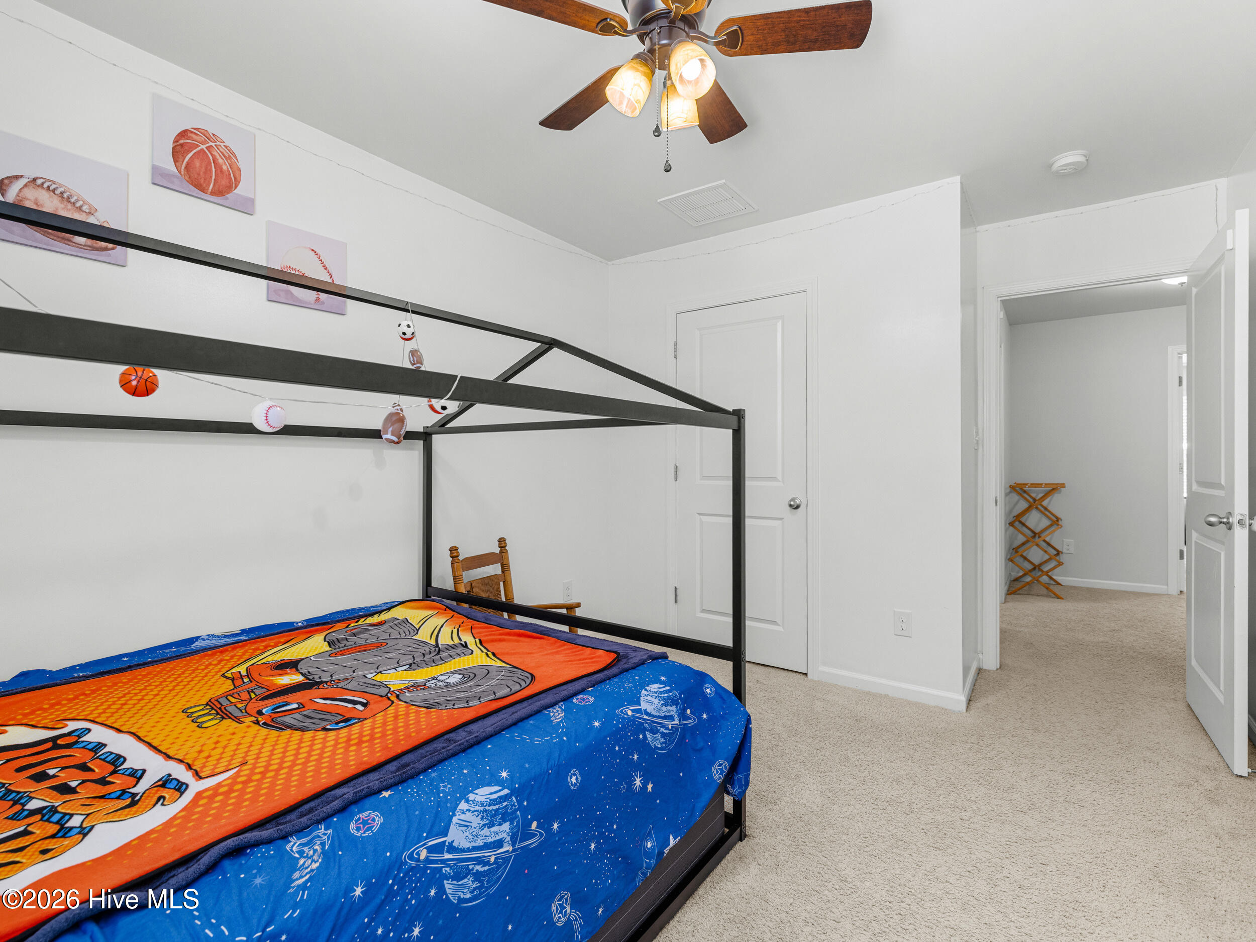 100567072 | Photo 39