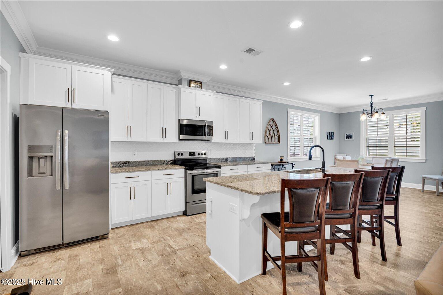 100516141 | Photo 17