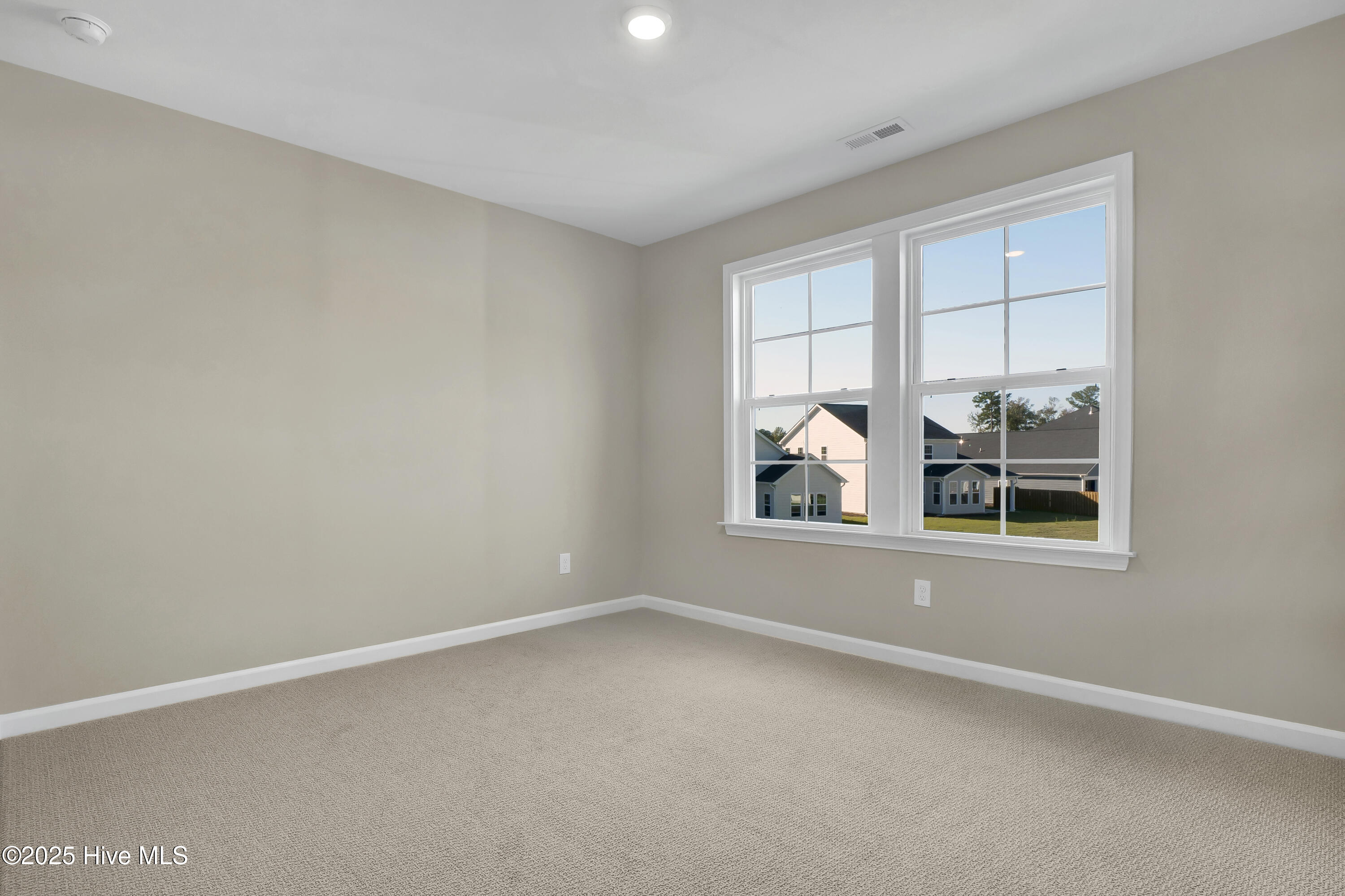 100515227 | Photo 27