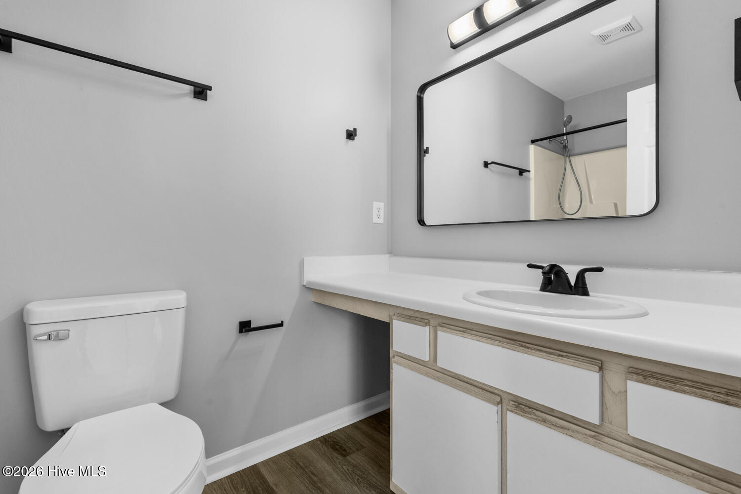 100555483 | Photo 14