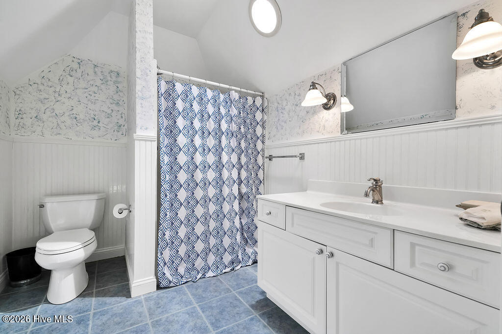 100564190 | Photo 50