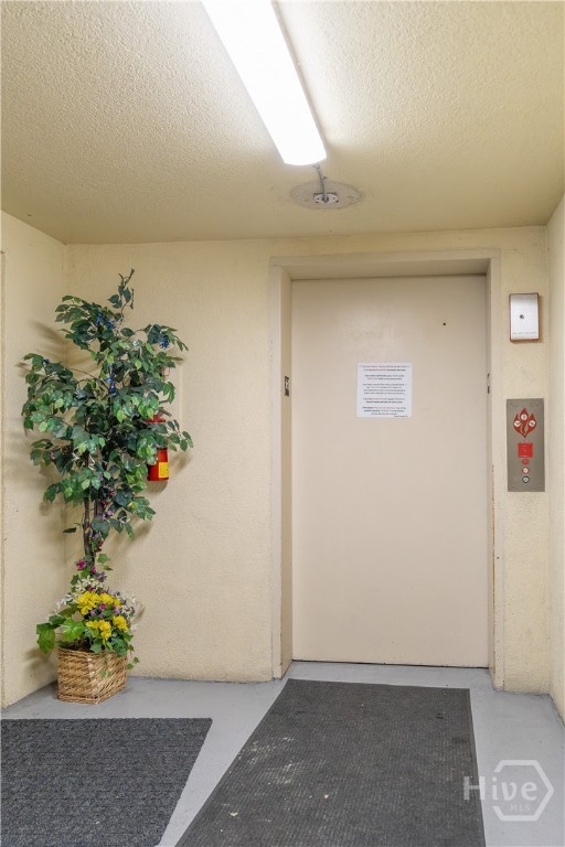 Elevator access to condo
