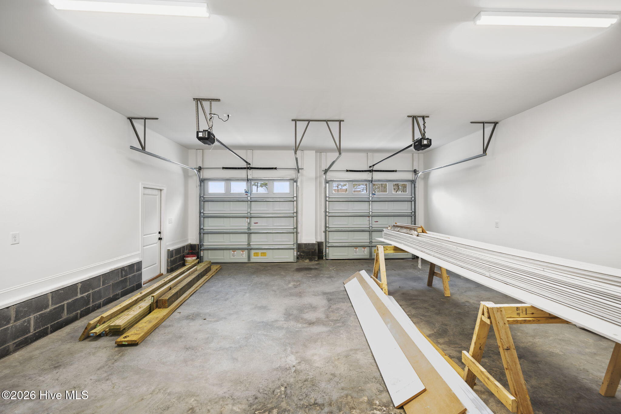 100516022 | Photo 36