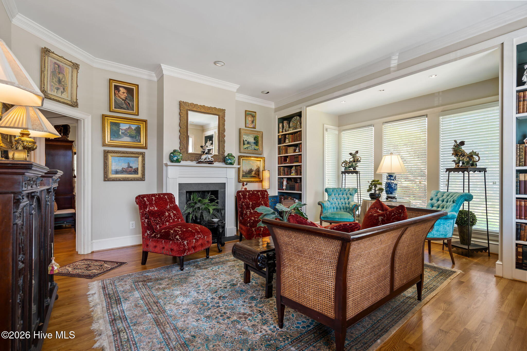 100570294 | Photo 16