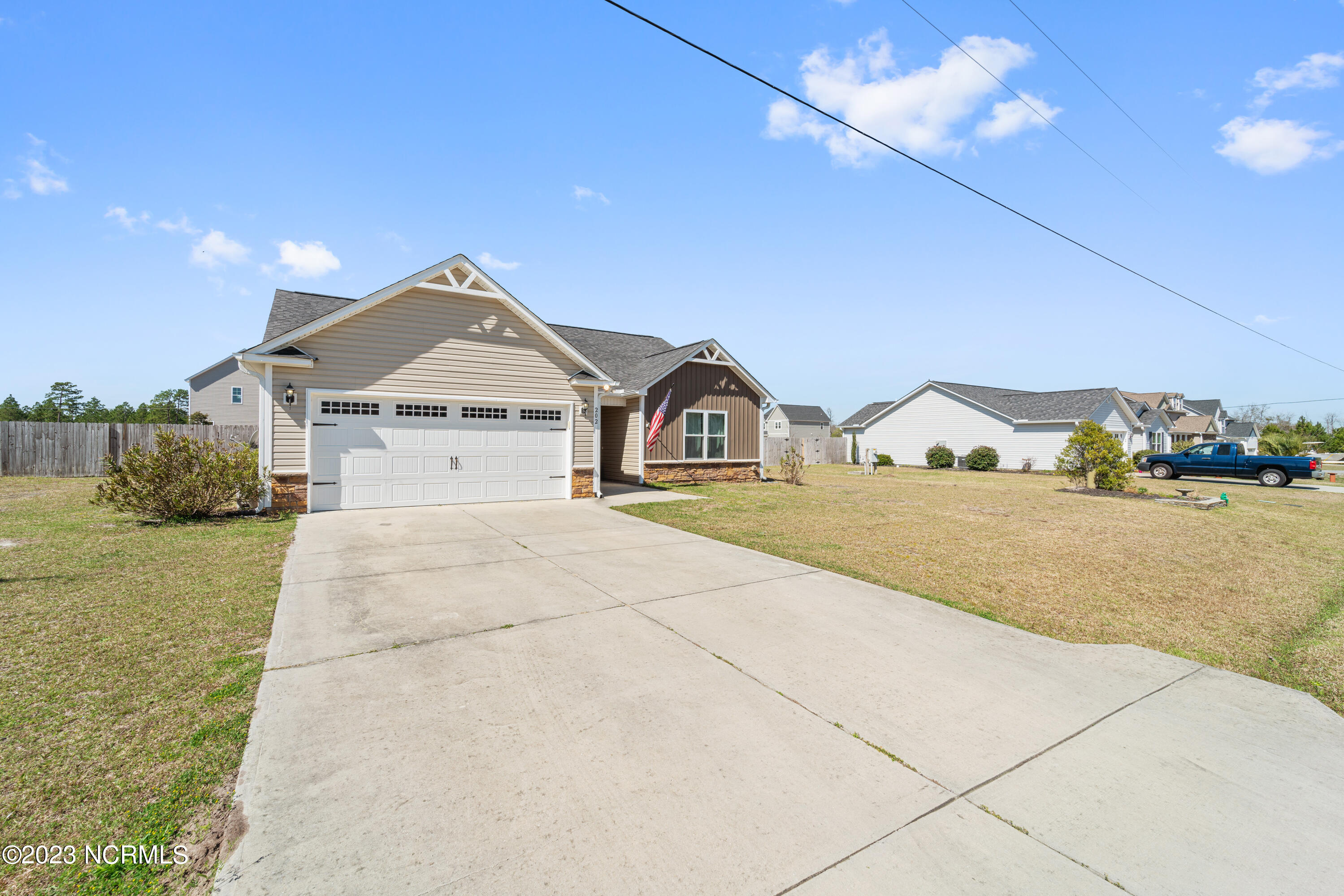 100514781 | Photo 23