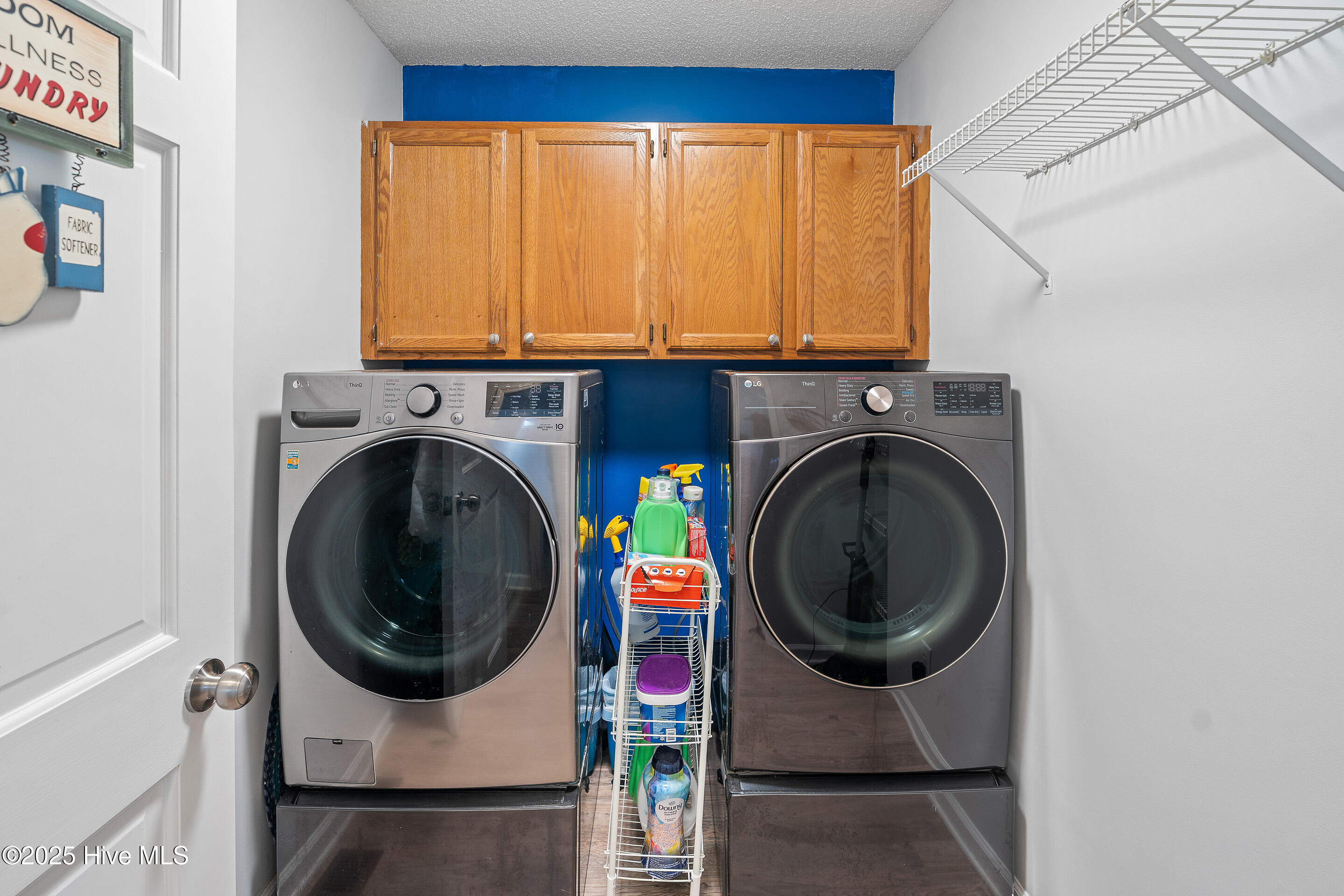 100523707 | Photo 25