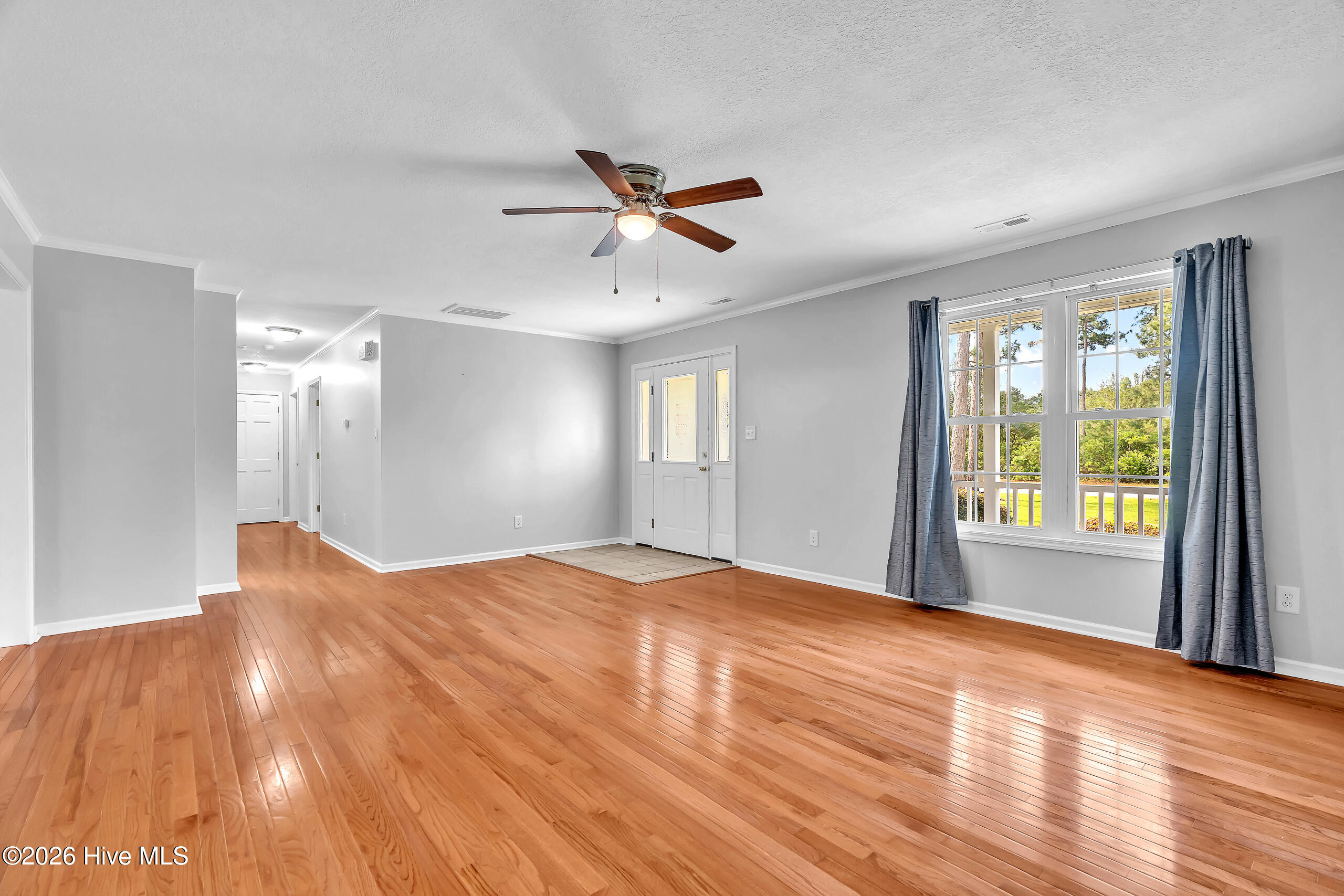 215 Winding Creek Way,Hubert