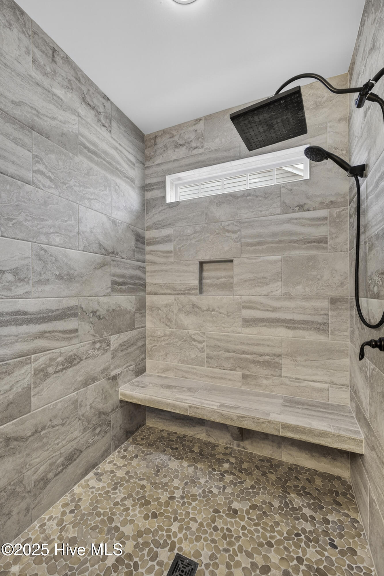 100547164 | Photo 22