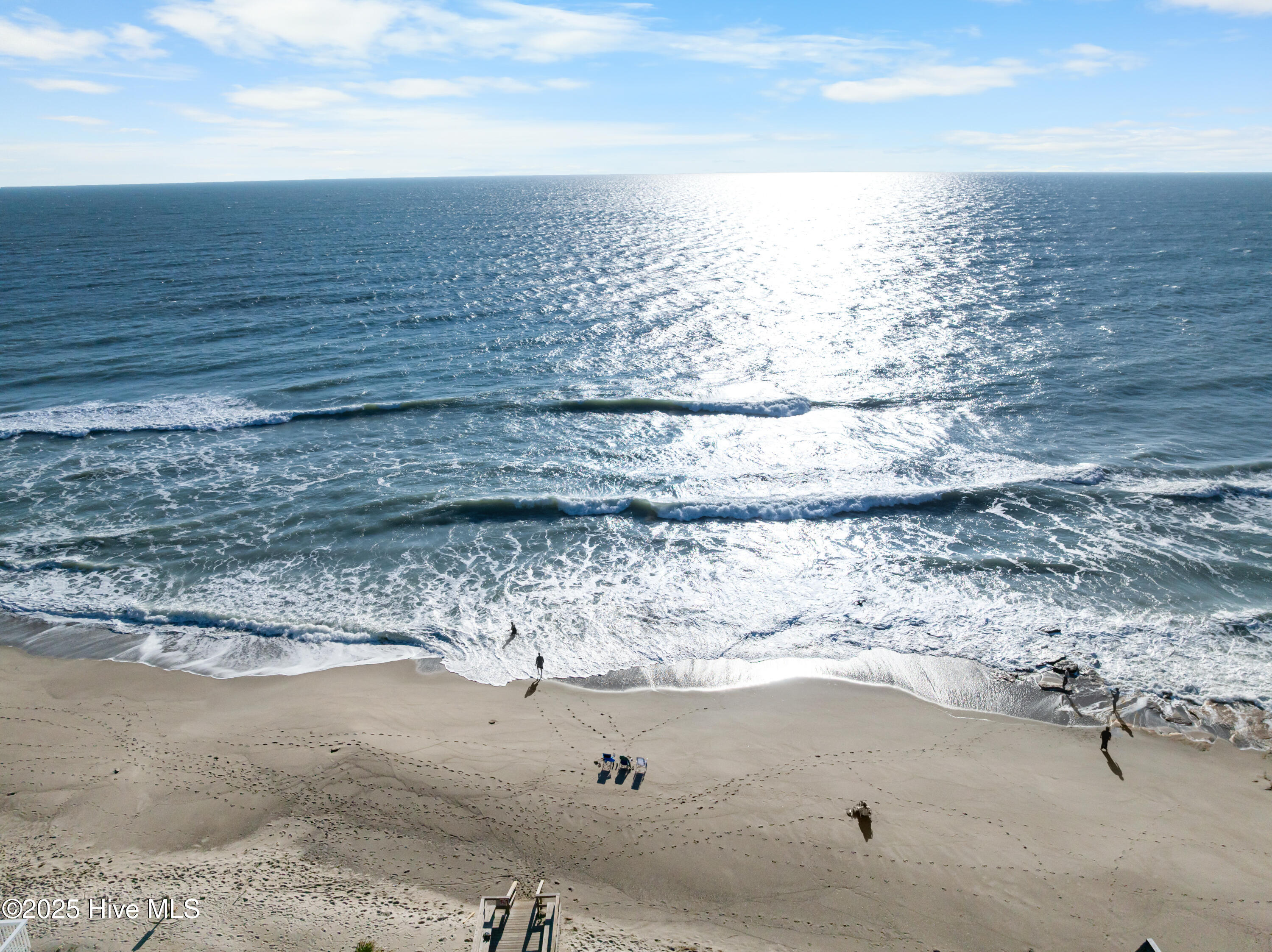 100536900 | Photo 83