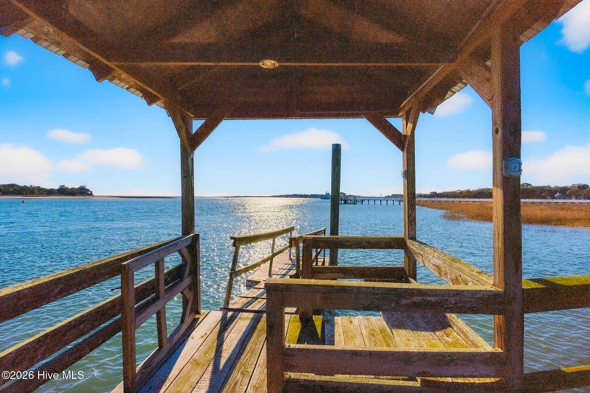 100555125 | Photo 64