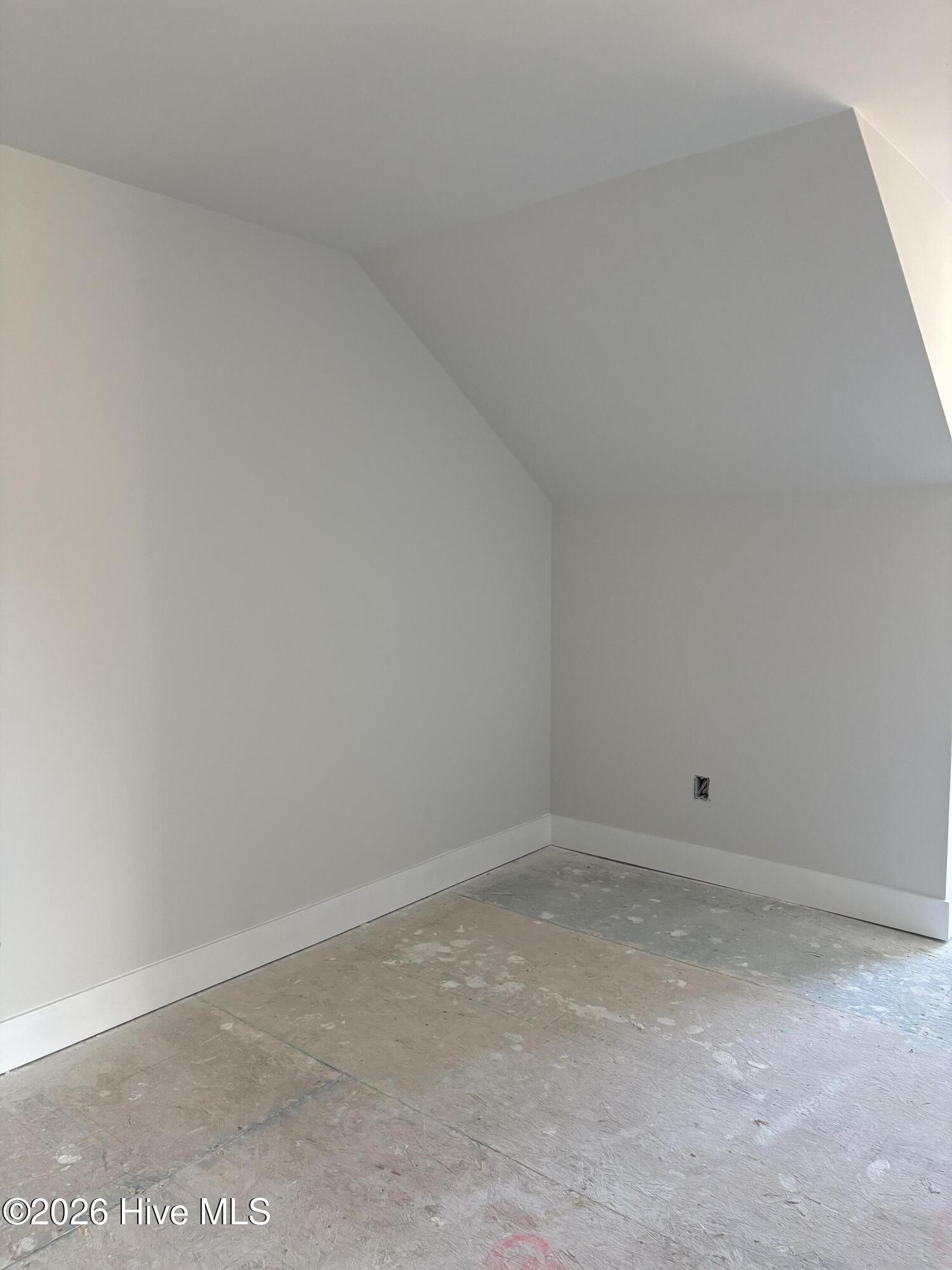 100550461 | Photo 17