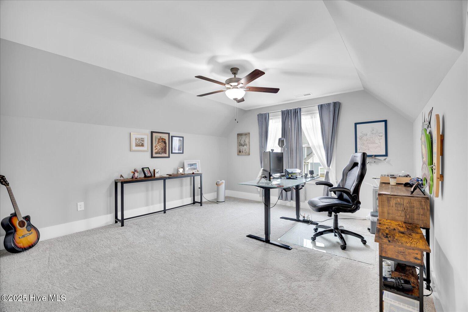 100488919 | Photo 27