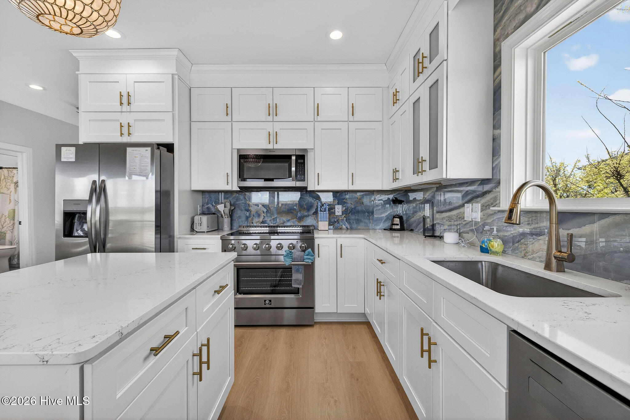 100565526 | Photo 12