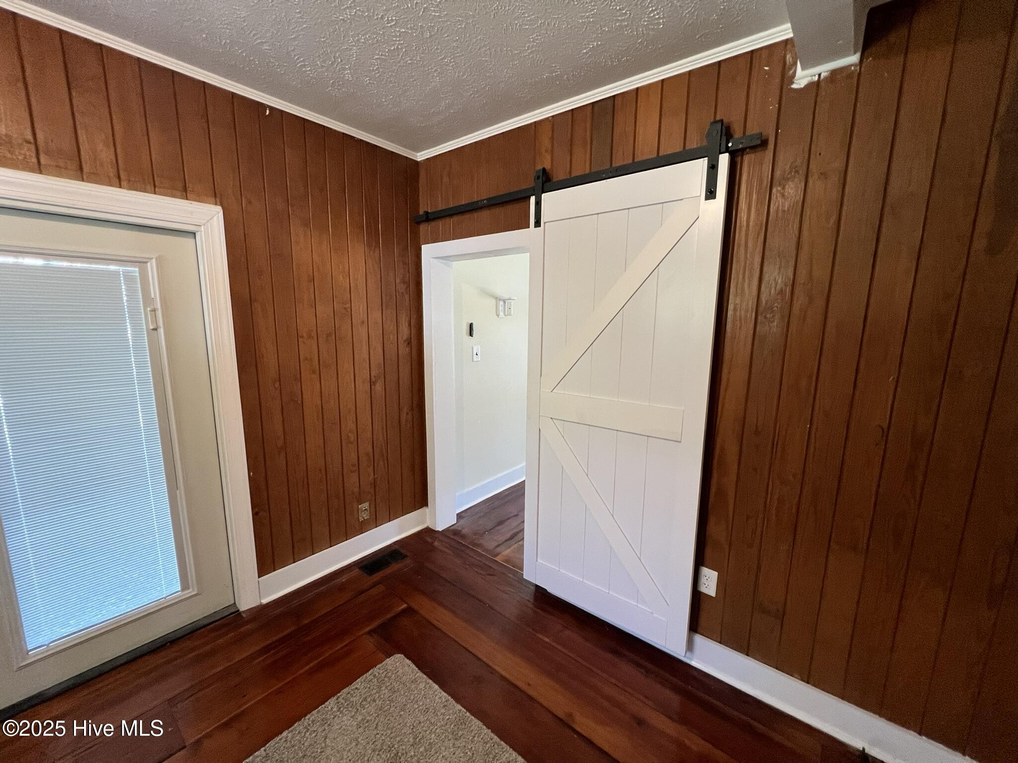 100539928 | Photo 11