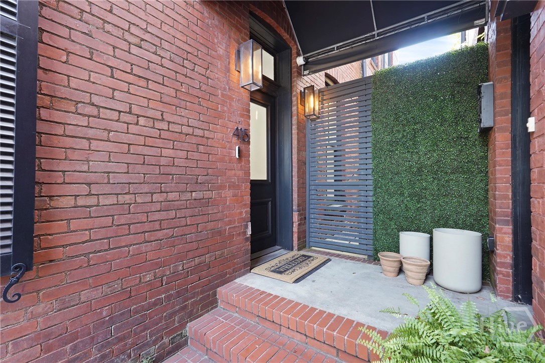 415 Whitaker Street, Savannah, GA, 31401