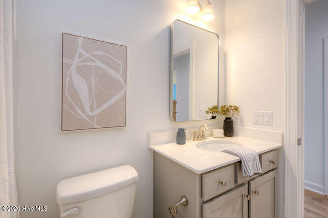 100563707 | Photo 35