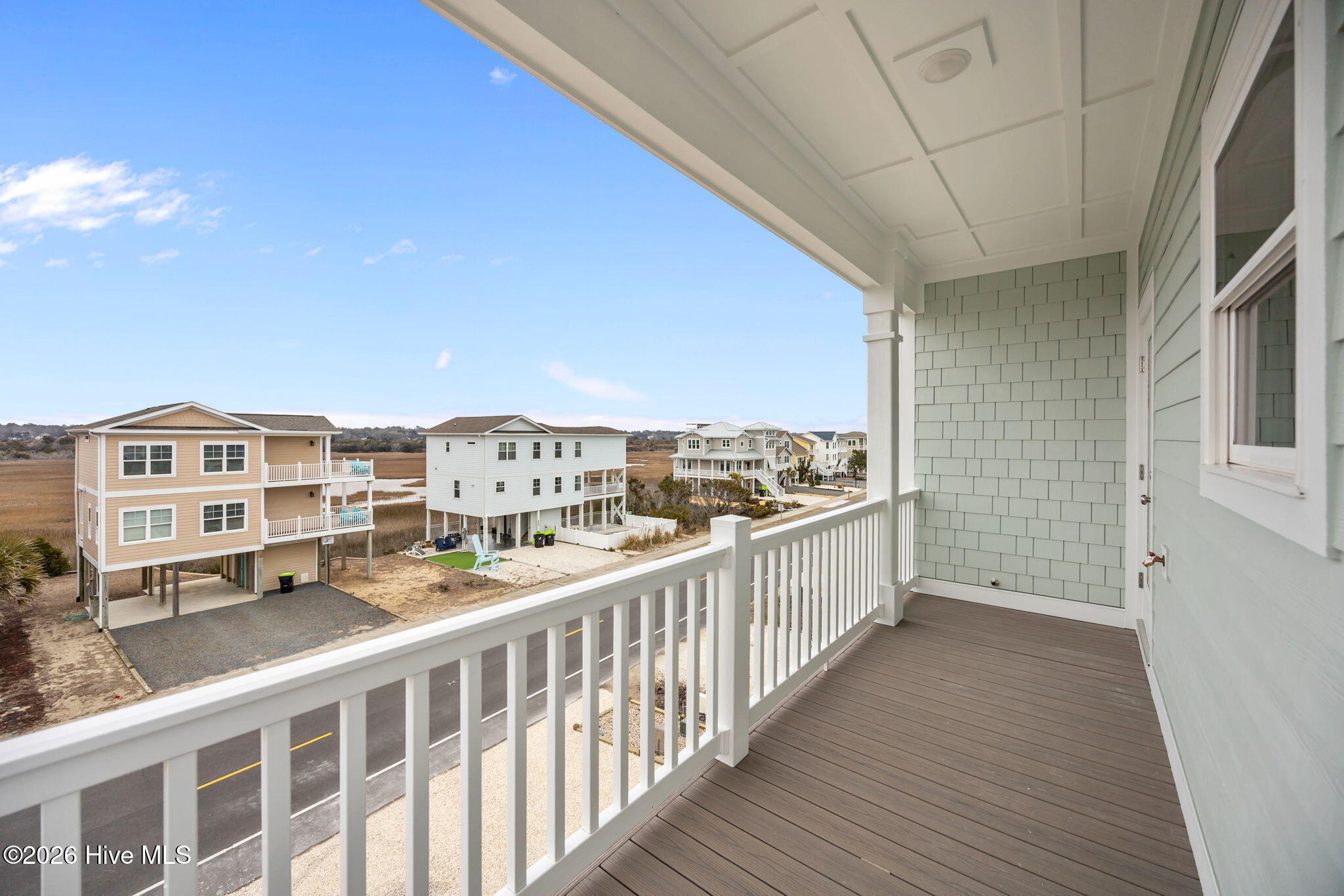 100552819 | Photo 45