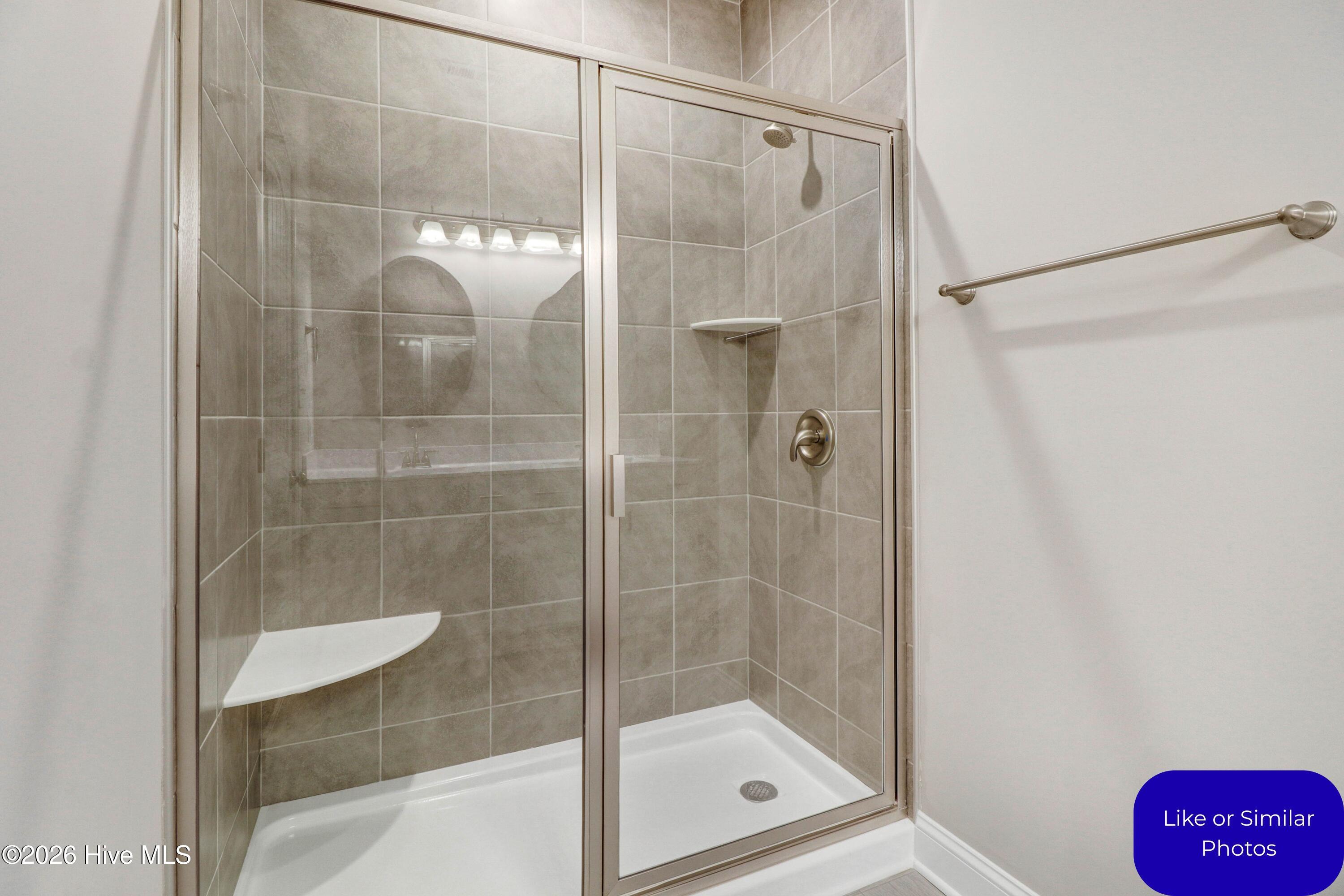 100570214 | Photo 21