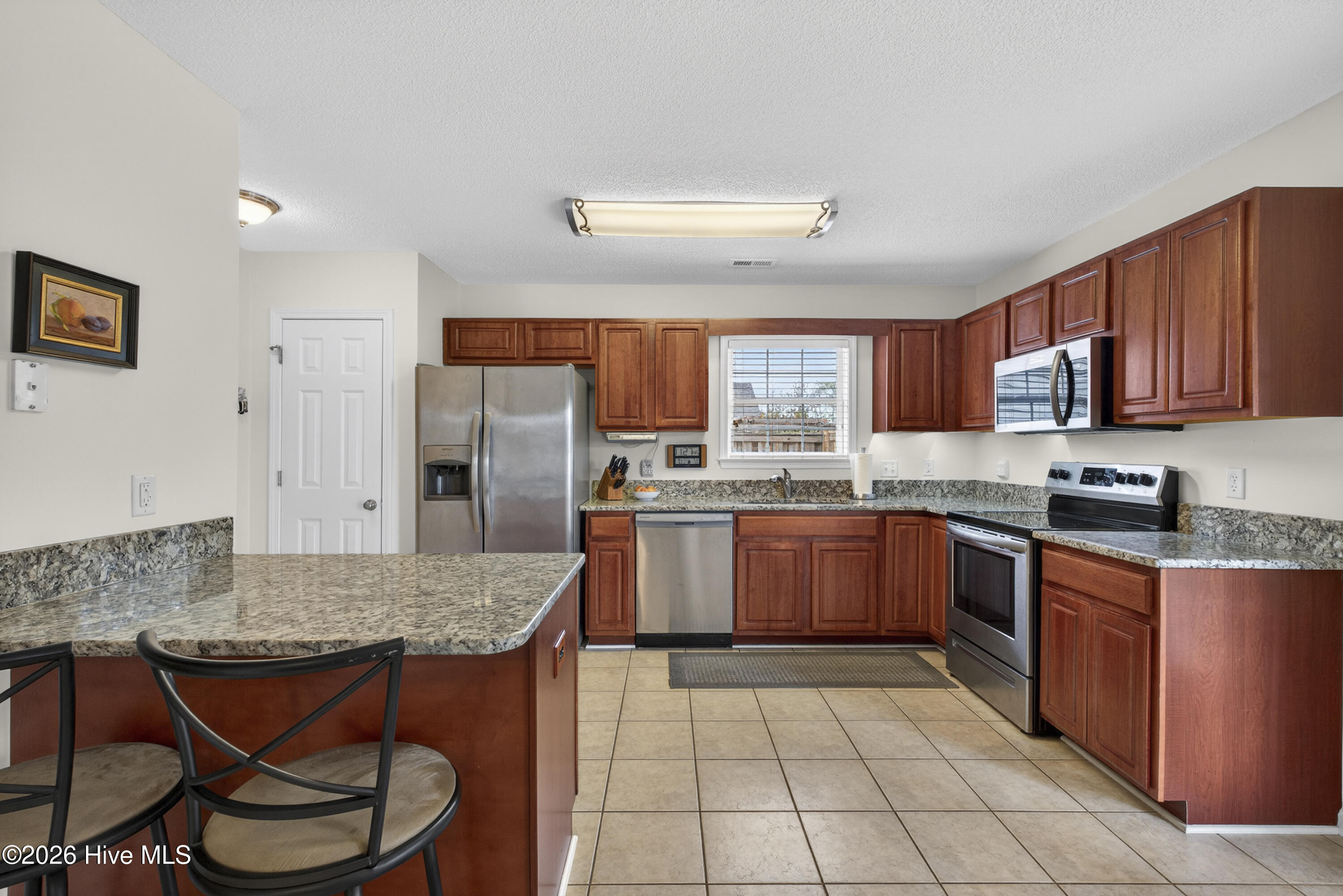 100565097 | Photo 12