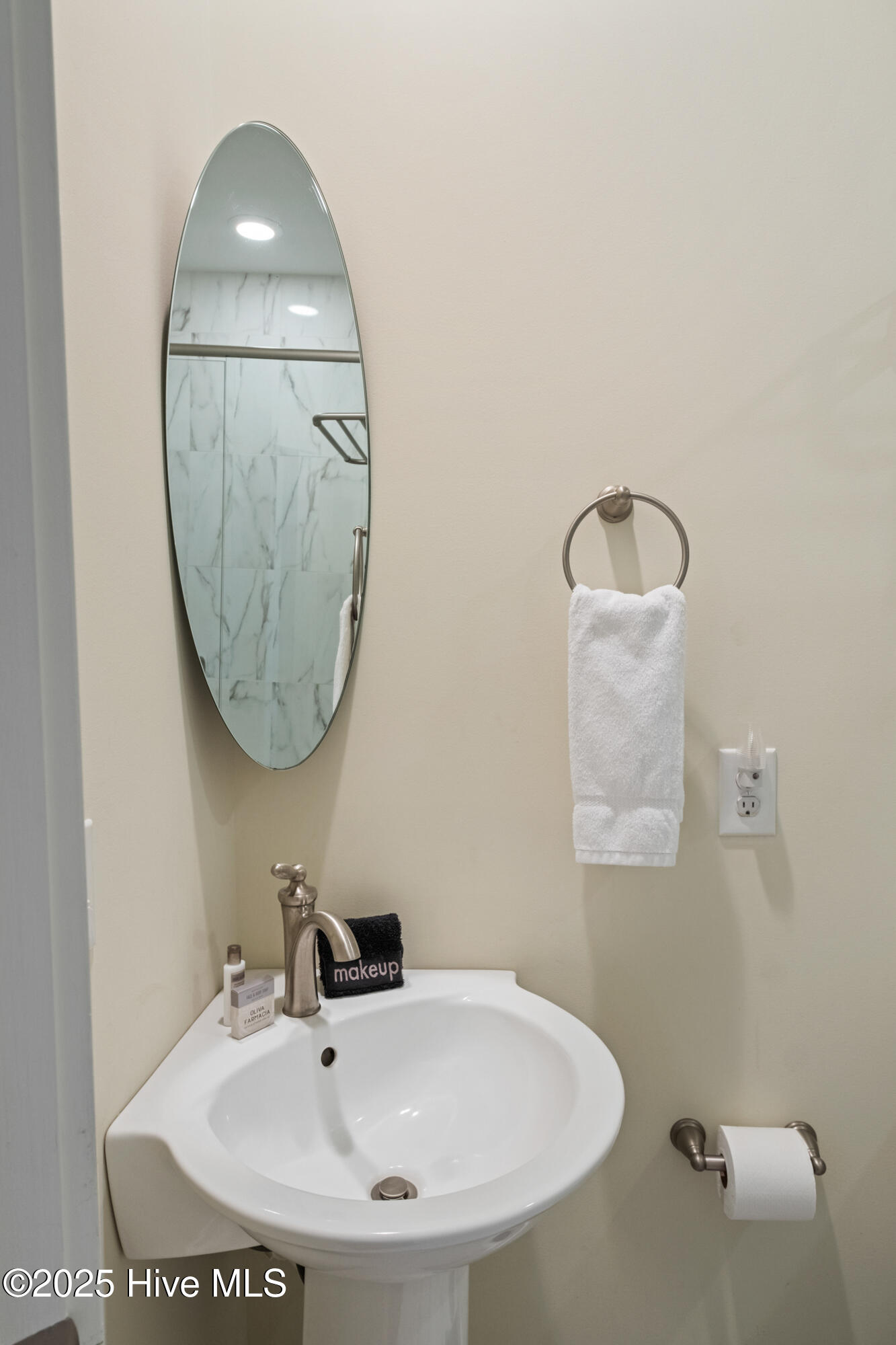 100492328 | Photo 33