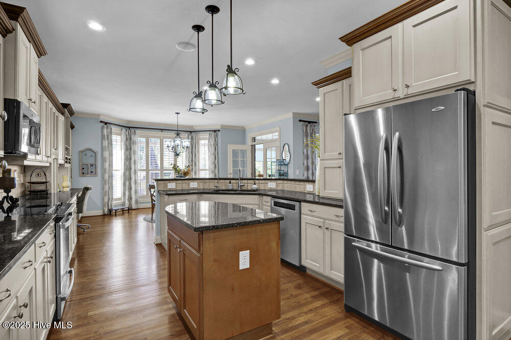 100531667 | Photo 20