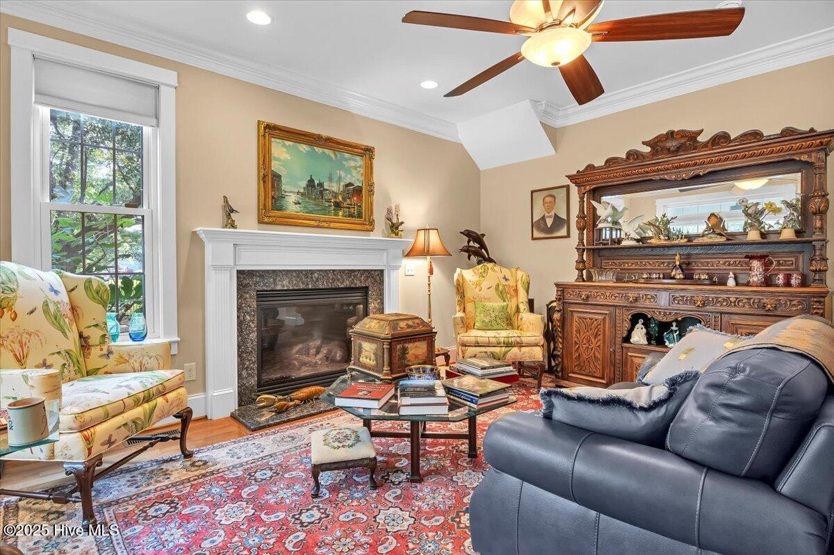 100516766 | Photo 13