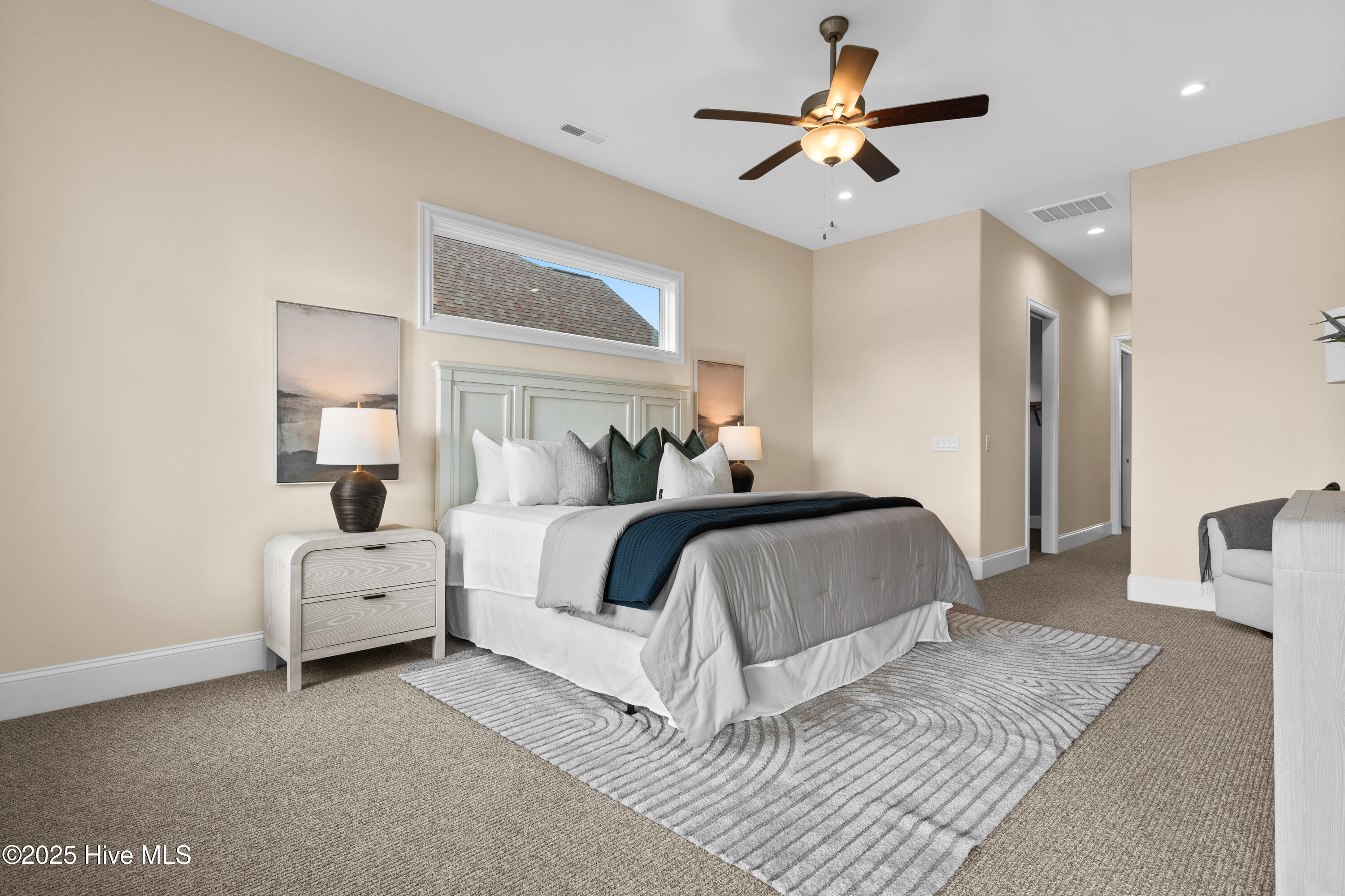 100524030 | Photo 28