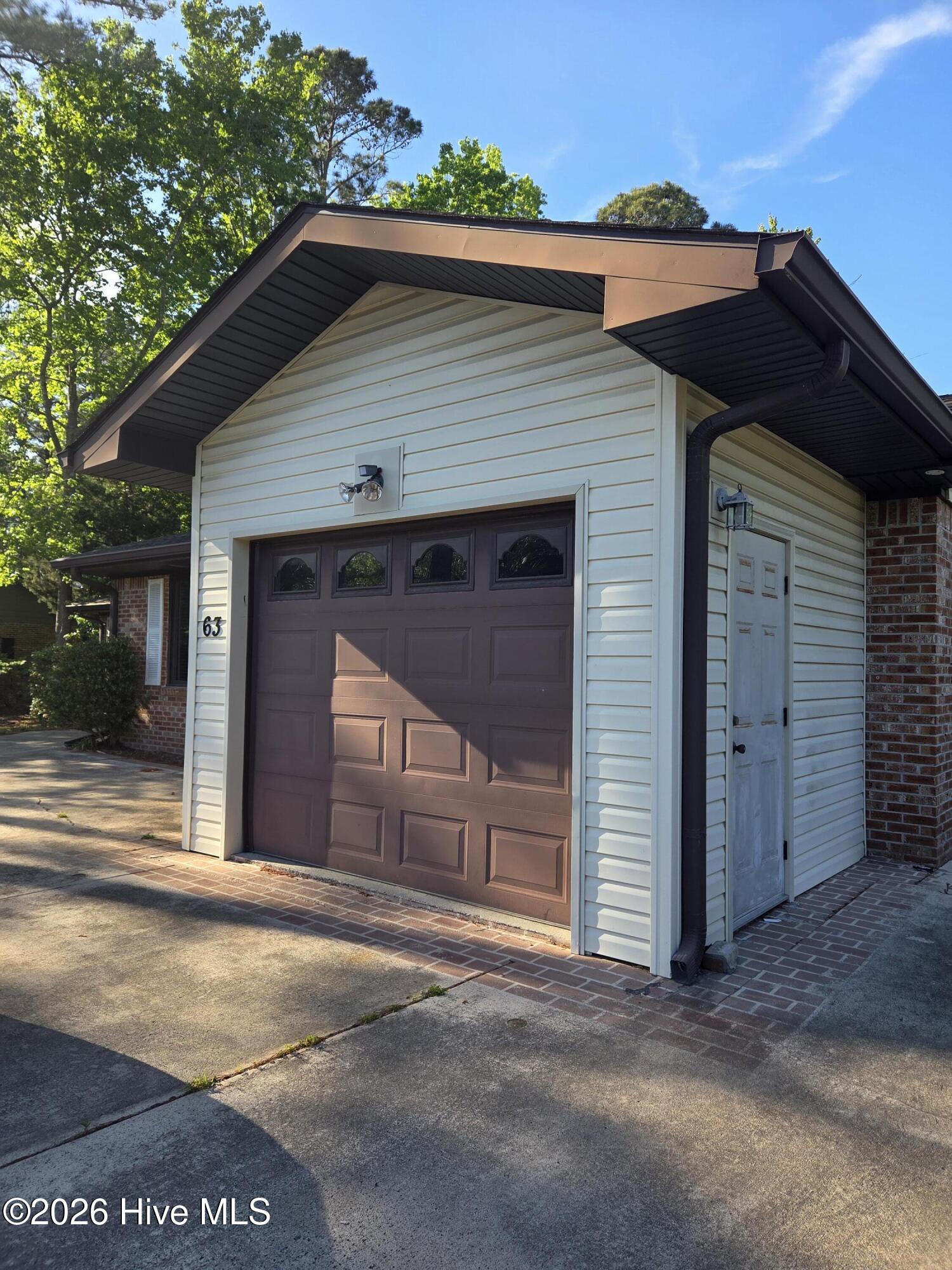 100568652 | Photo 34