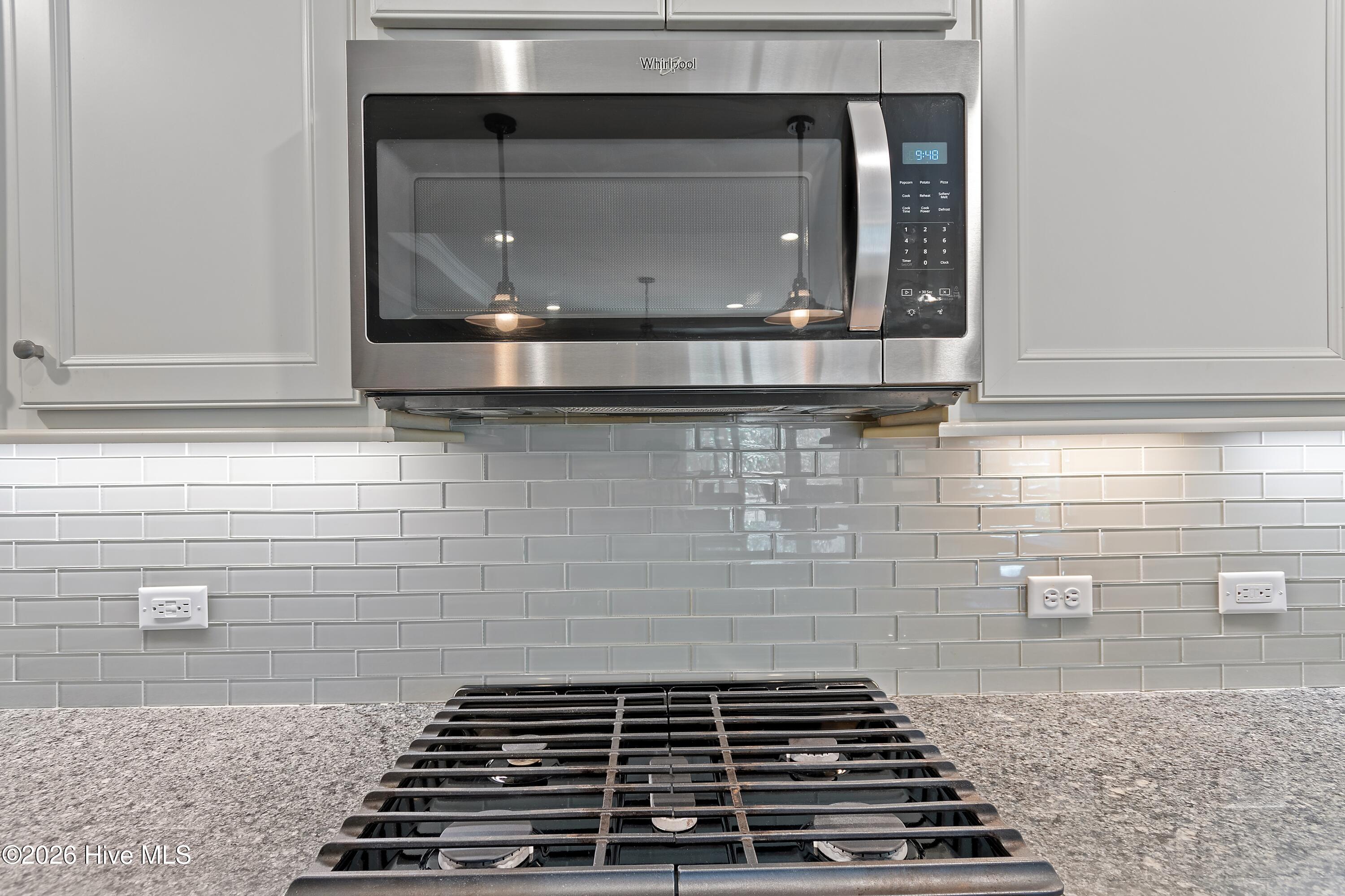 100558419 | Photo 17