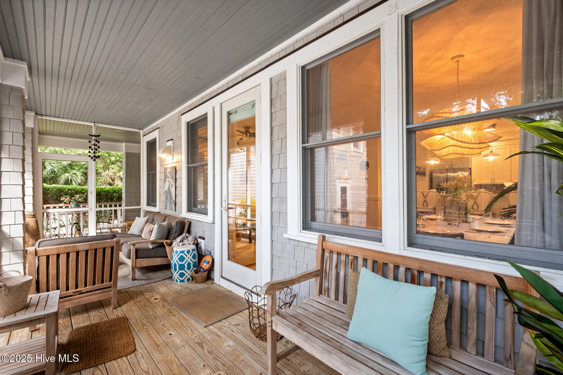 100534470 | Photo 34