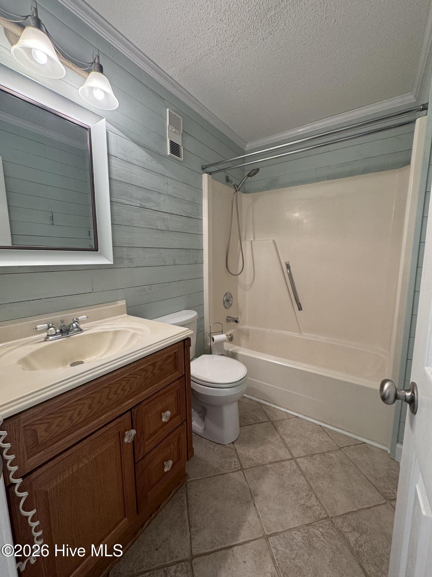 709 Canal Drive UNIT Apt 2c, Carolina Beach, NC, 28428