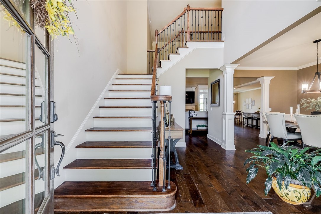 Inviting foyer with staircase to the upstairs