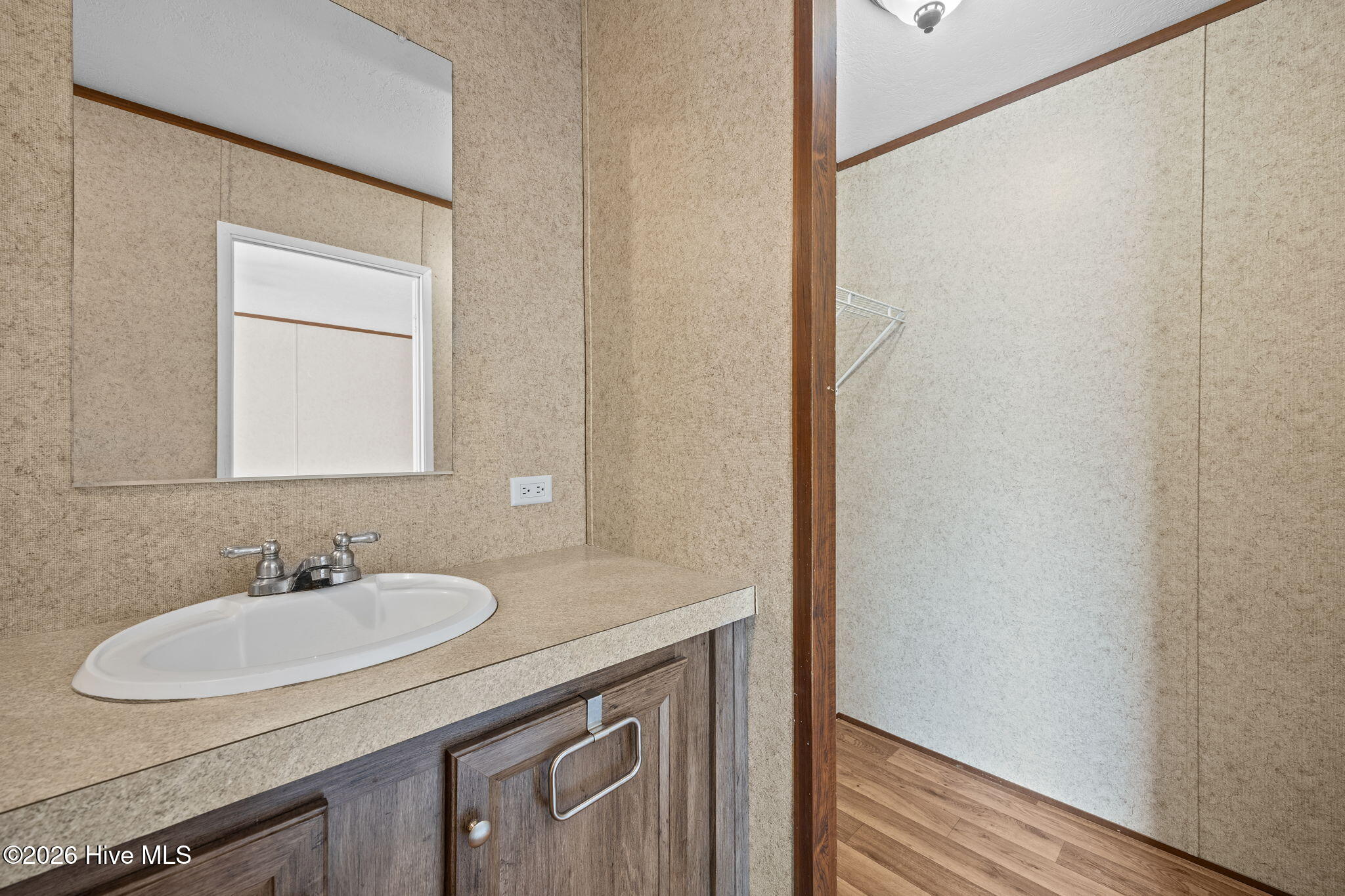 100551918 | Photo 24