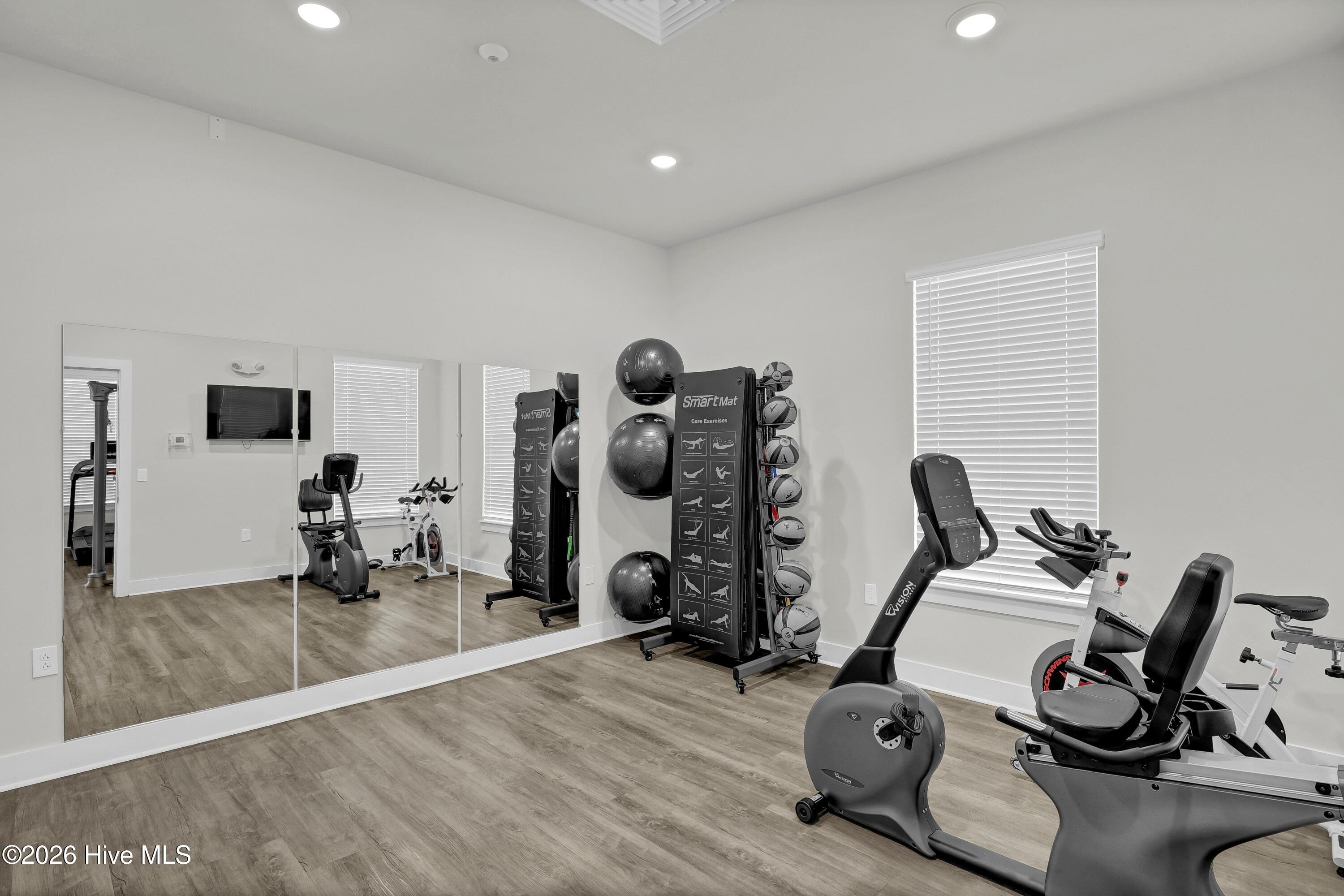 100558236 | Photo 58