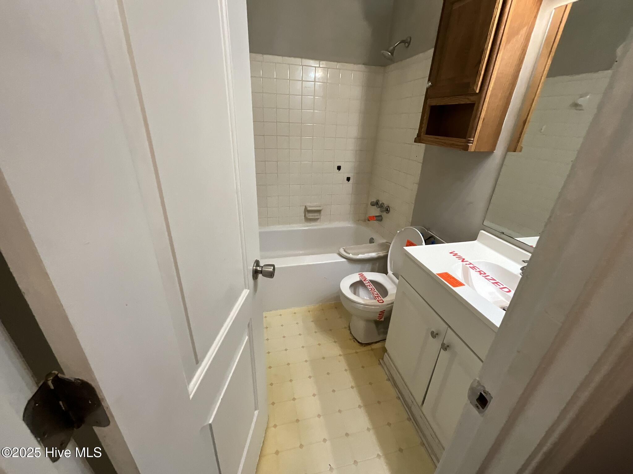 100546587 | Photo 14