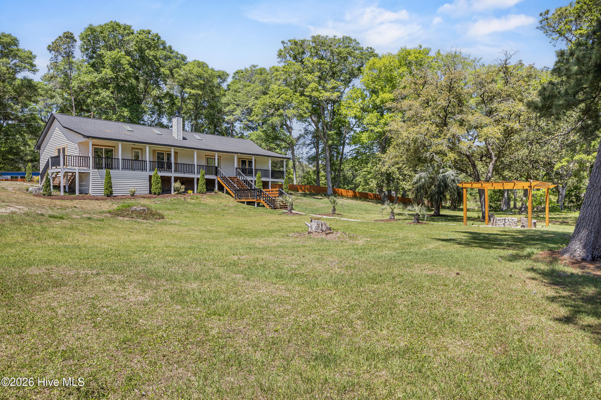 100568945 | Photo 10