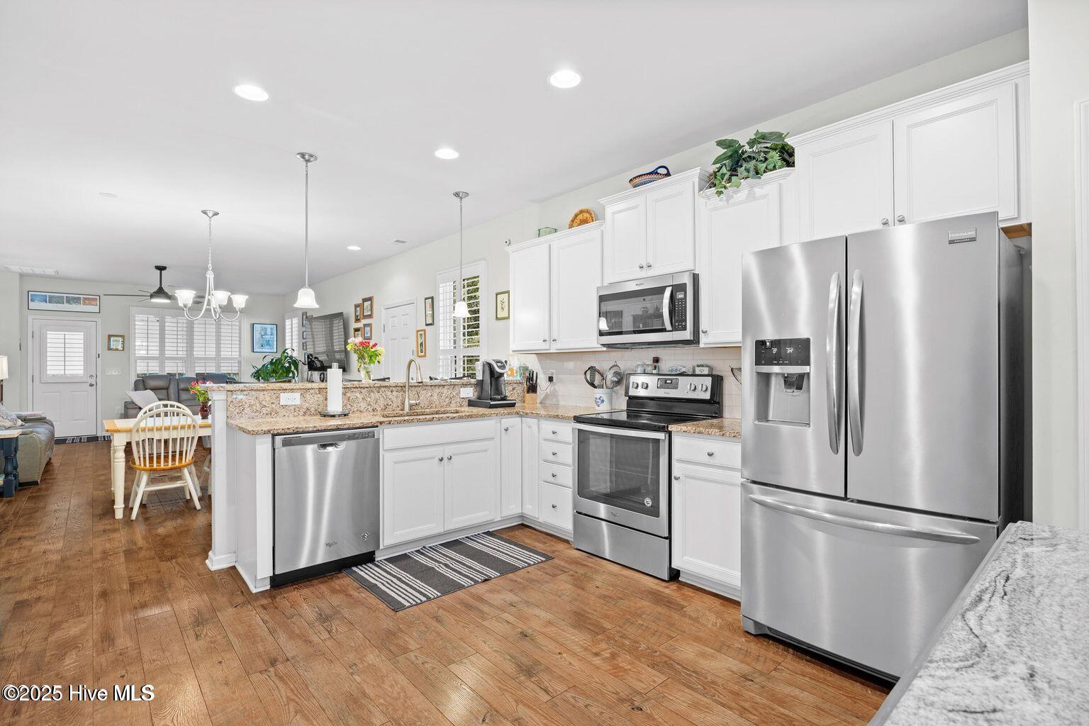 100531183 | Photo 15