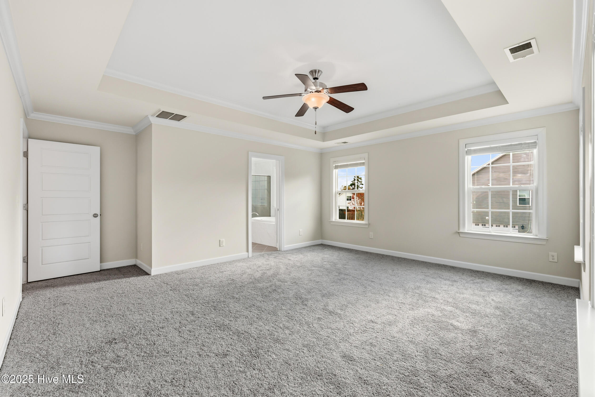 100541614 | Photo 34