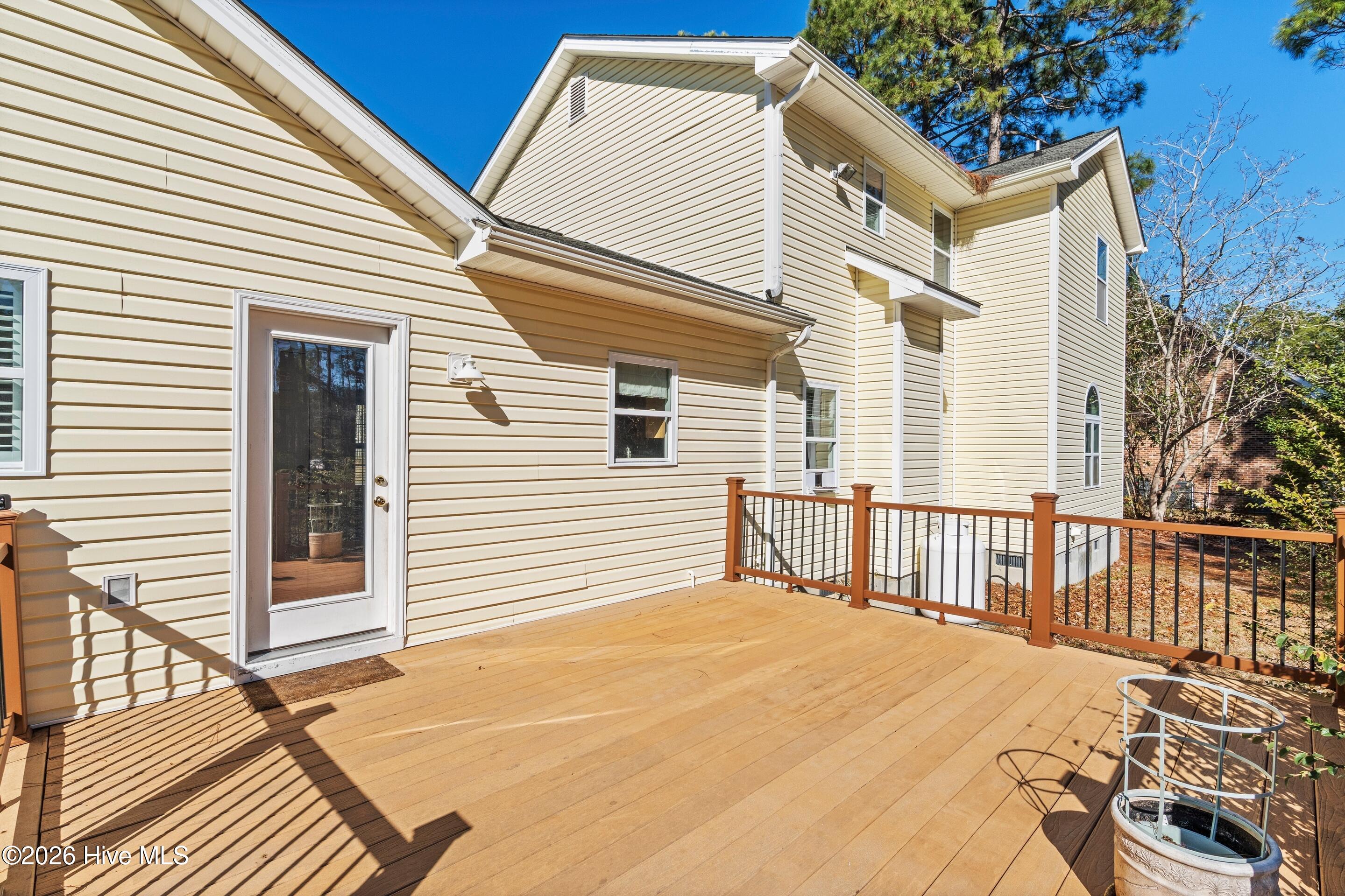 100550661 | Photo 74