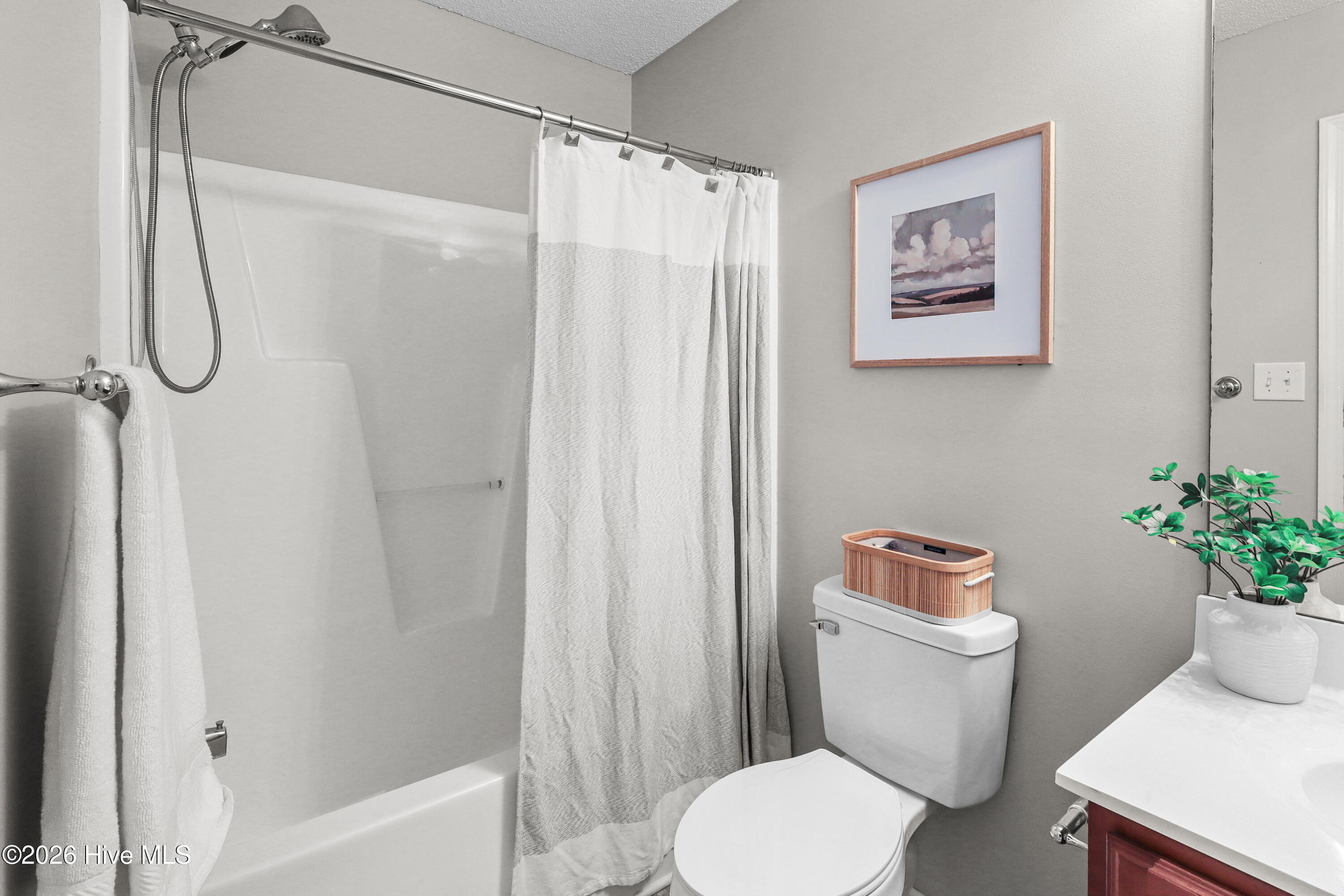 100554505 | Photo 35