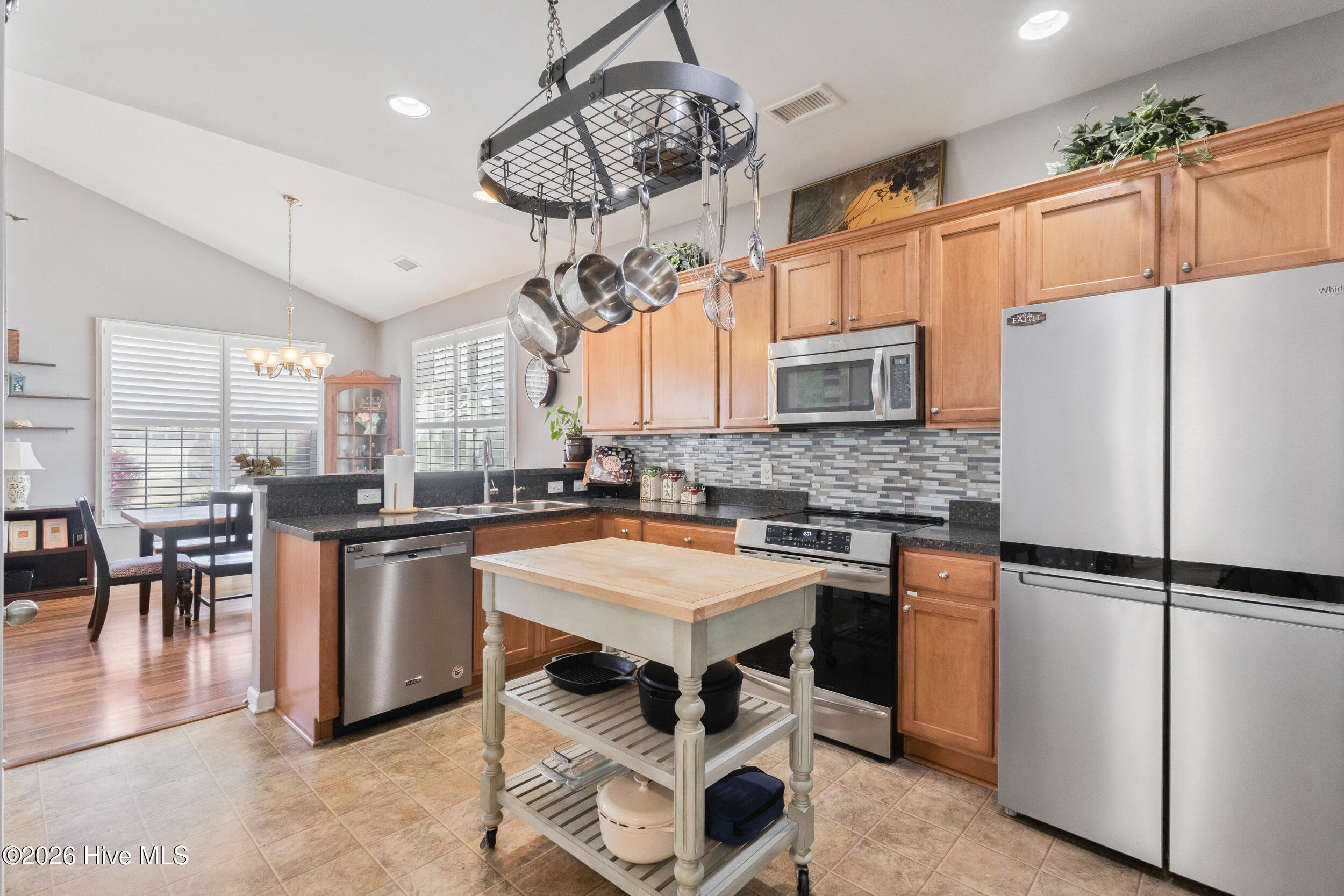 100565406 | Photo 17