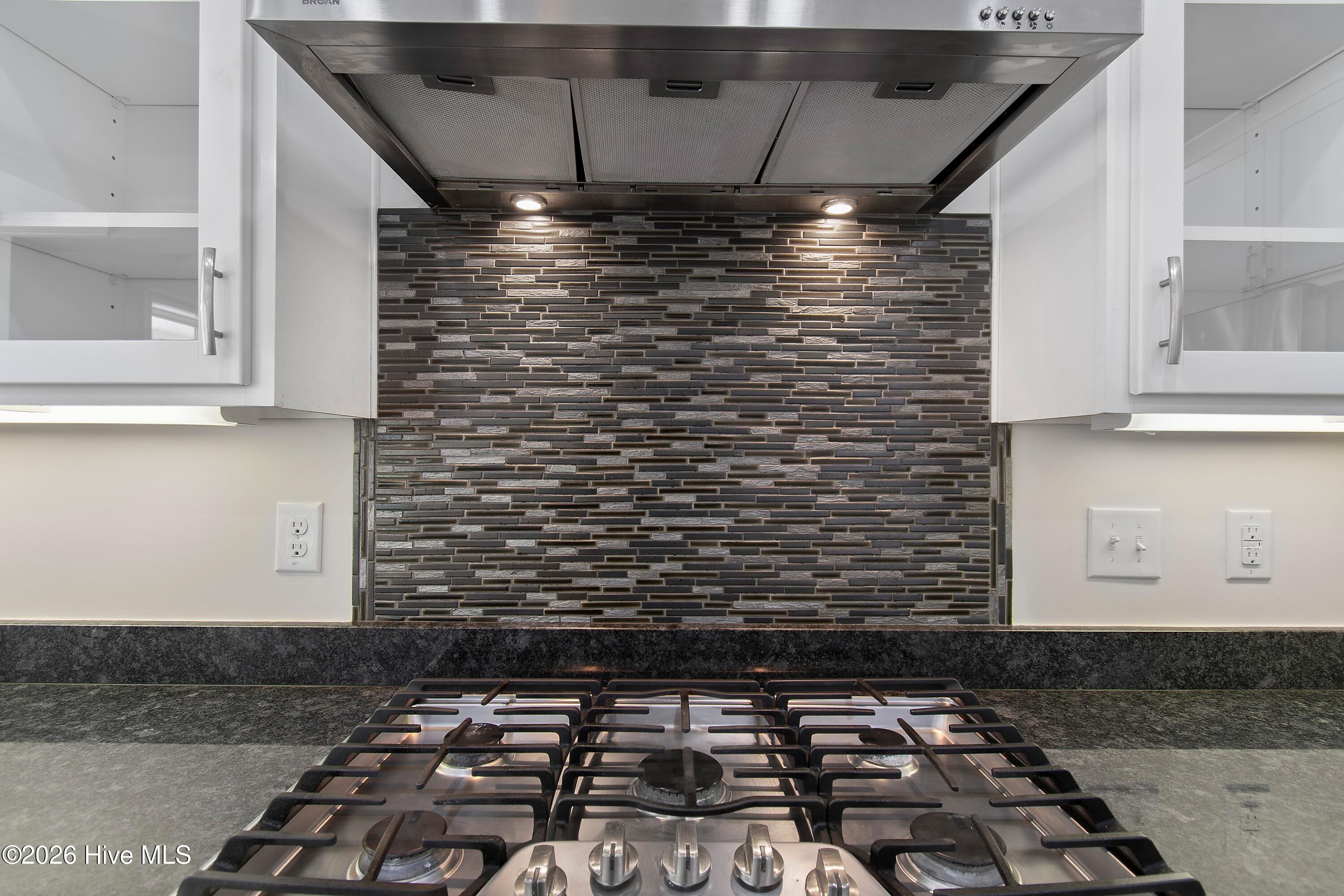 100556573 | Photo 14