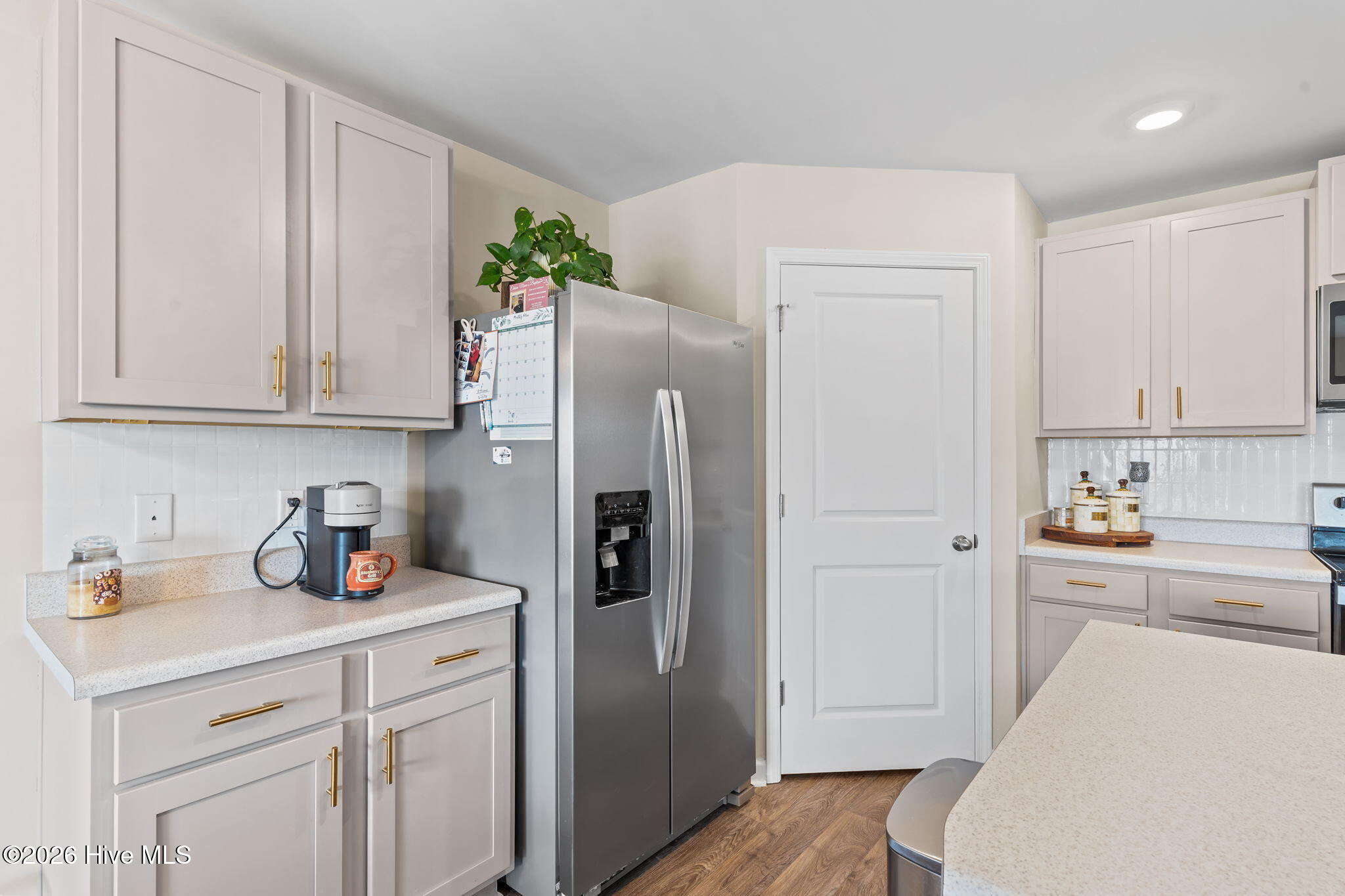 100558929 | Photo 10