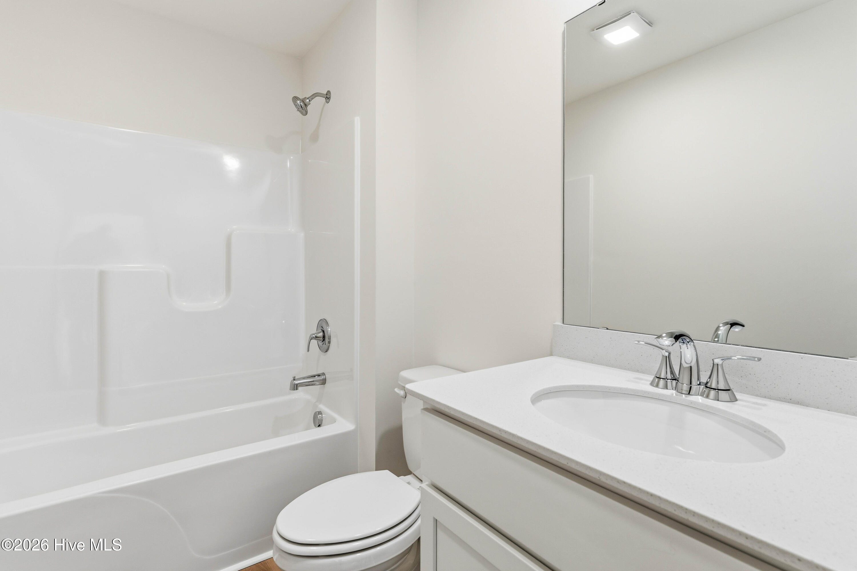 100565447 | Photo 37