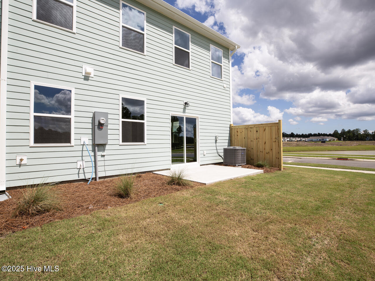 100548496 | Photo 31