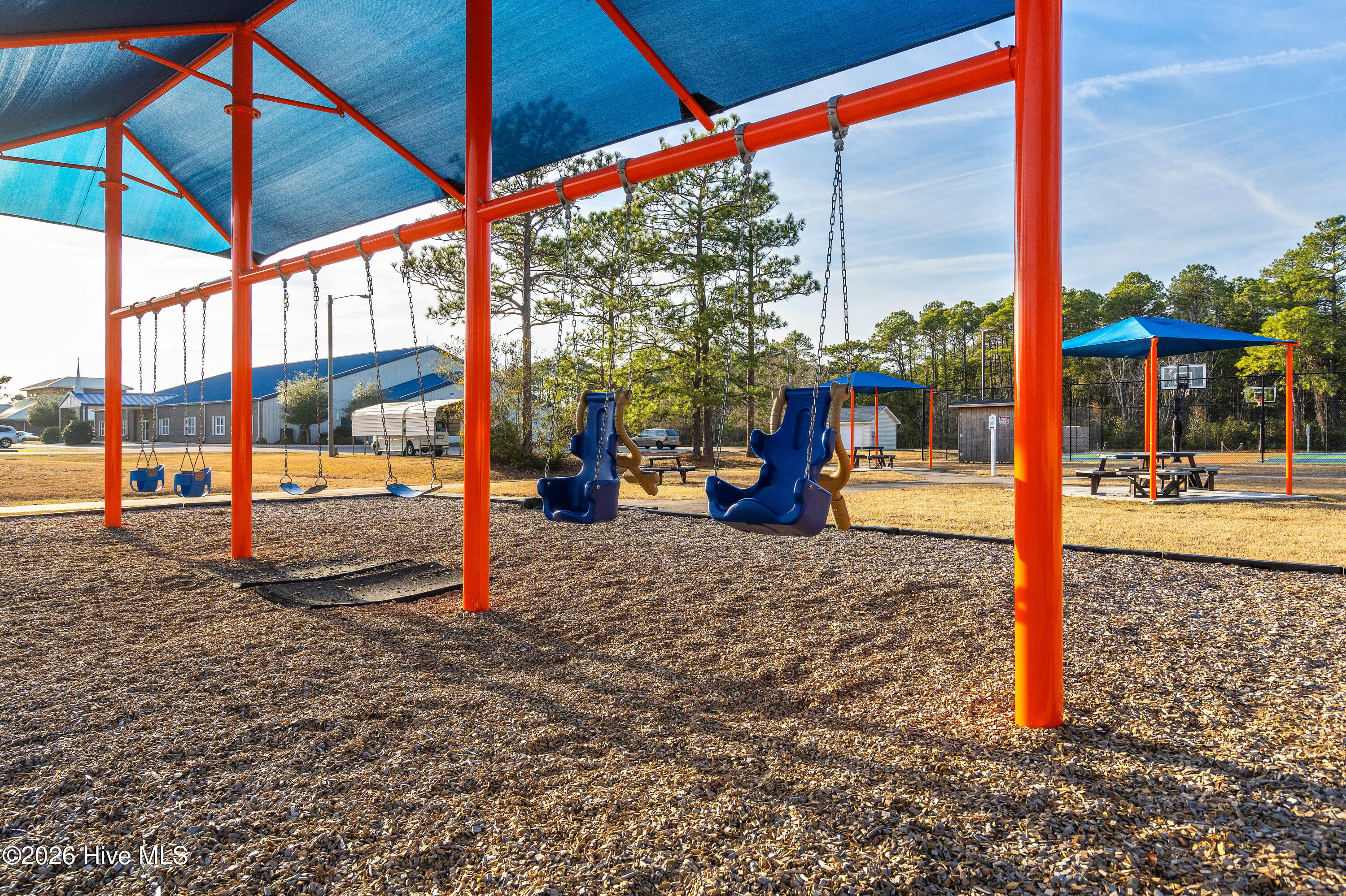 100569196 | Photo 43