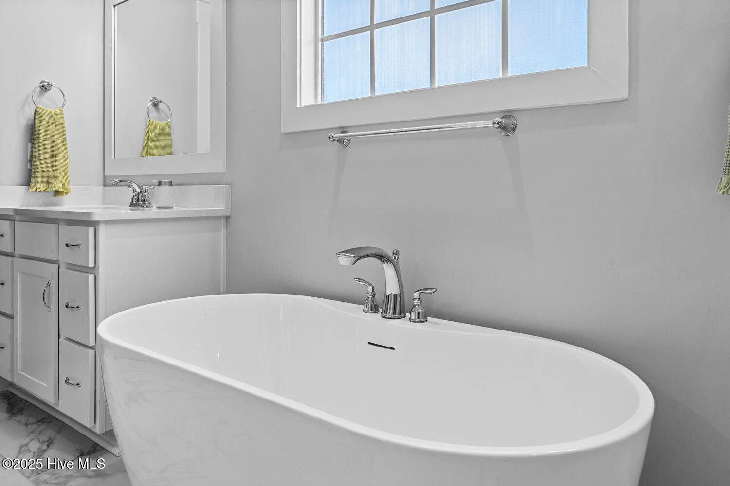 100545197 | Photo 36