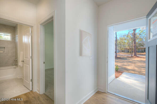 100555461 | Photo 16