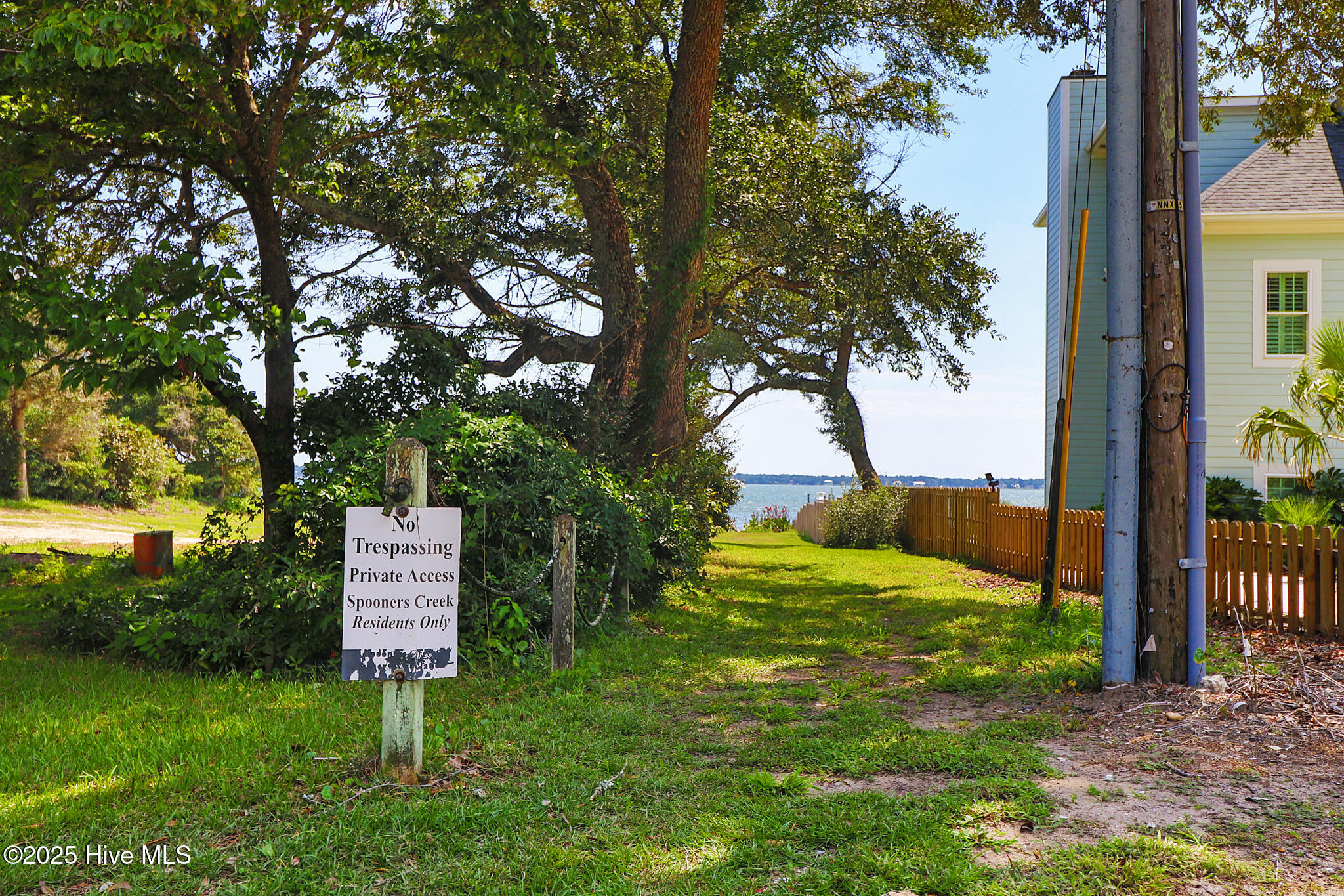 209 Coventry Road,Morehead City